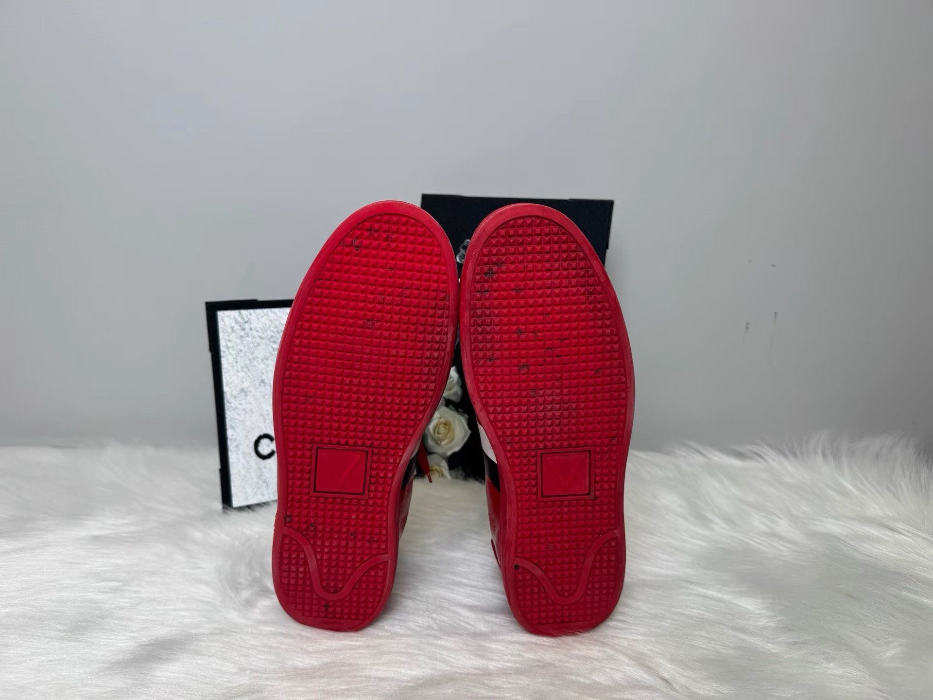 Louis Vuitton Louis Vuitton Red Checkerboard Sneakers K36 Size US 9.5 / EU 42-43 - 4 Thumbnail