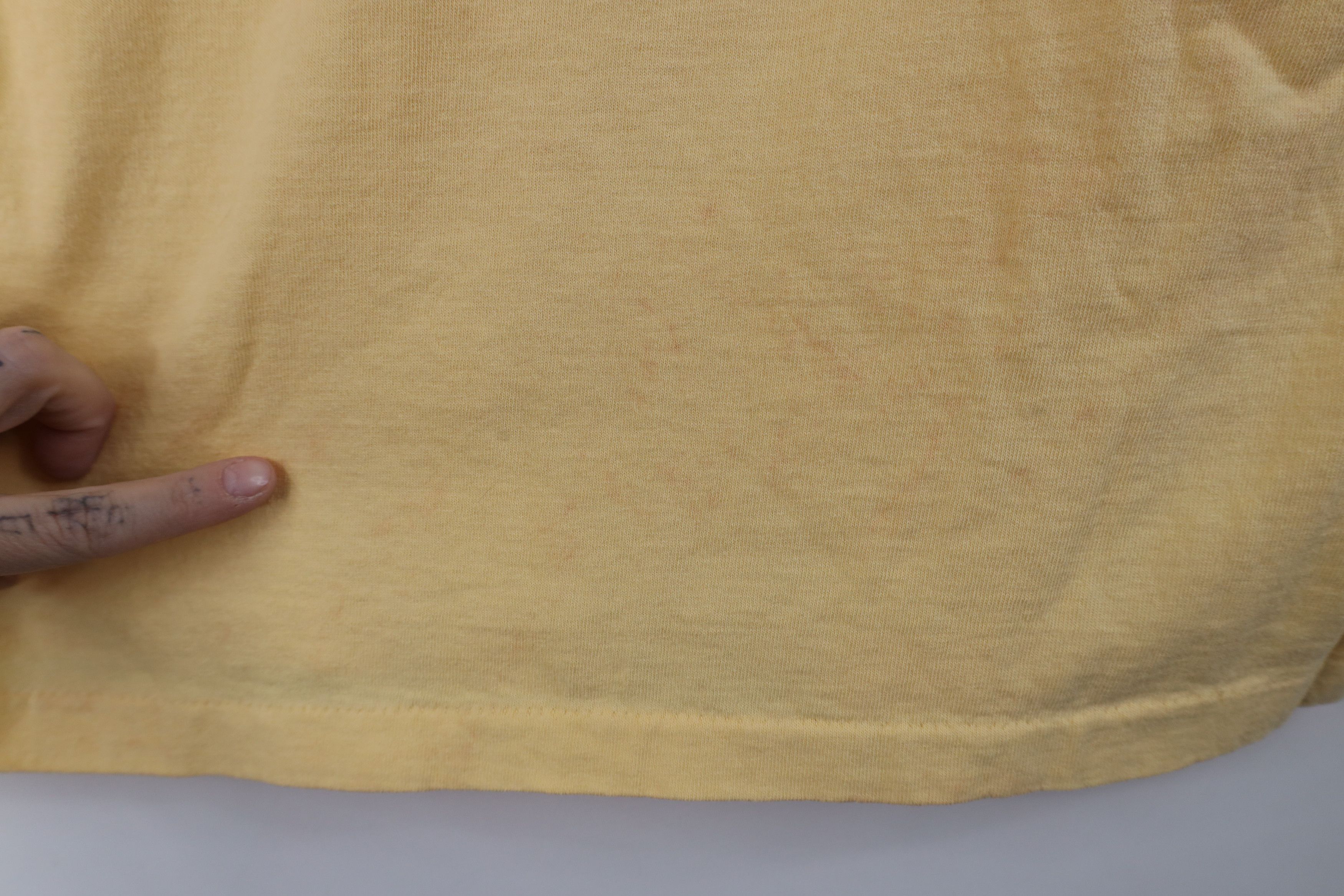 Vintage Vintage 90s Universal Studios Florida T-Shirt Yellow USA Size US M / EU 48-50 / 2 - 5 Thumbnail