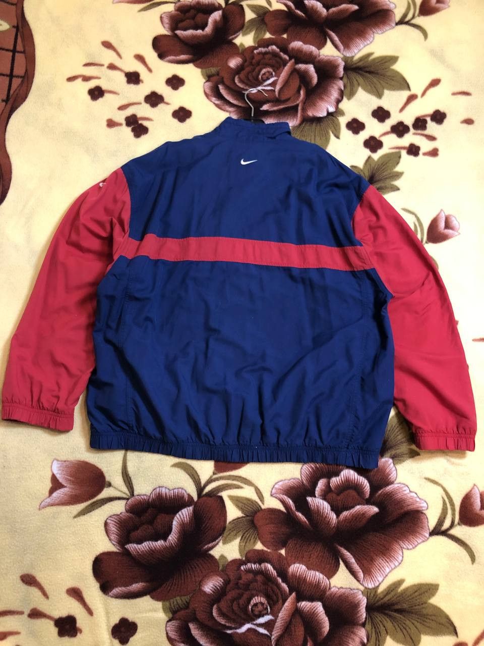 Nike Vintage 90s Nike Maroon Full Zip Windbreaker Jacket Size US L / EU 52-54 / 3 - 24 Thumbnail