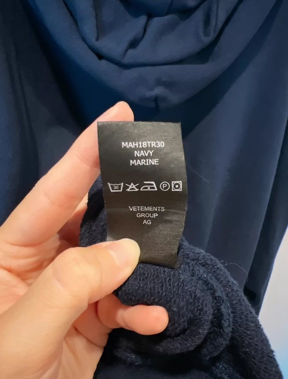 Vetements Vetements France limited edition logo hoodie sweatshirt -DMC Size US S / EU 44-46 / 1 - 9 Thumbnail
