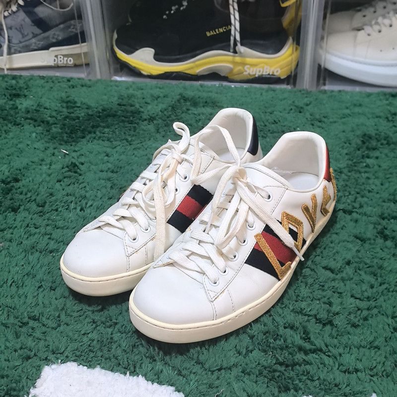 Gucci Gucci Ace Embroidered Love Sneakers for Men Size US 8 / EU 41 - 1 Thumbnail