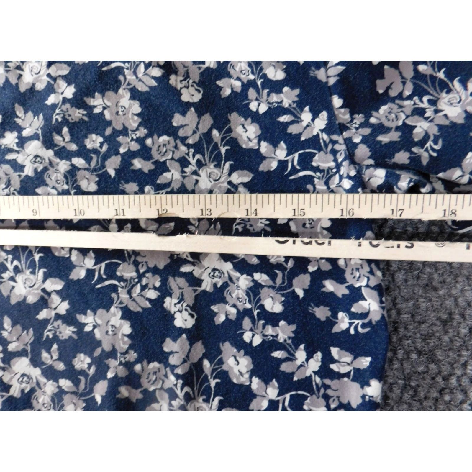 Express Express Womens Blouse S Blue Floral Graphic Tee Stretch Short Sleeve Crew Neck Pullover Cotton Spandex Casual Knit Shirt Regular Women Blouse Size S / US 4 / IT 40 - 5 Thumbnail