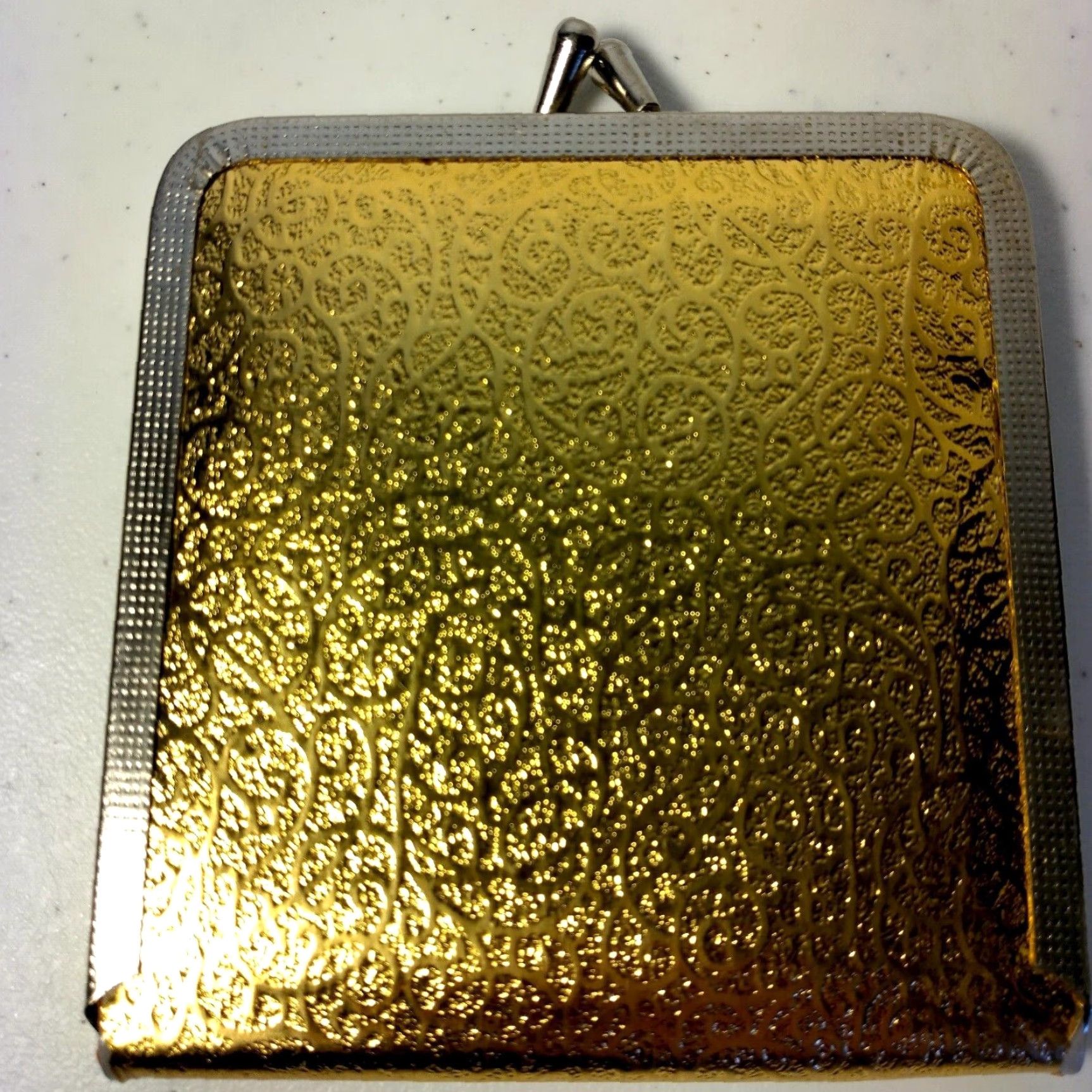Vintage VINTAGE Mod Purse Mirror Gold Lame Swirl Kiss Lock Double Sided Compact READ Purse Mirror Women Gold 4 5/8" 4" Vintage Mod MCM style fashion Size ONE SIZE - 6 Thumbnail