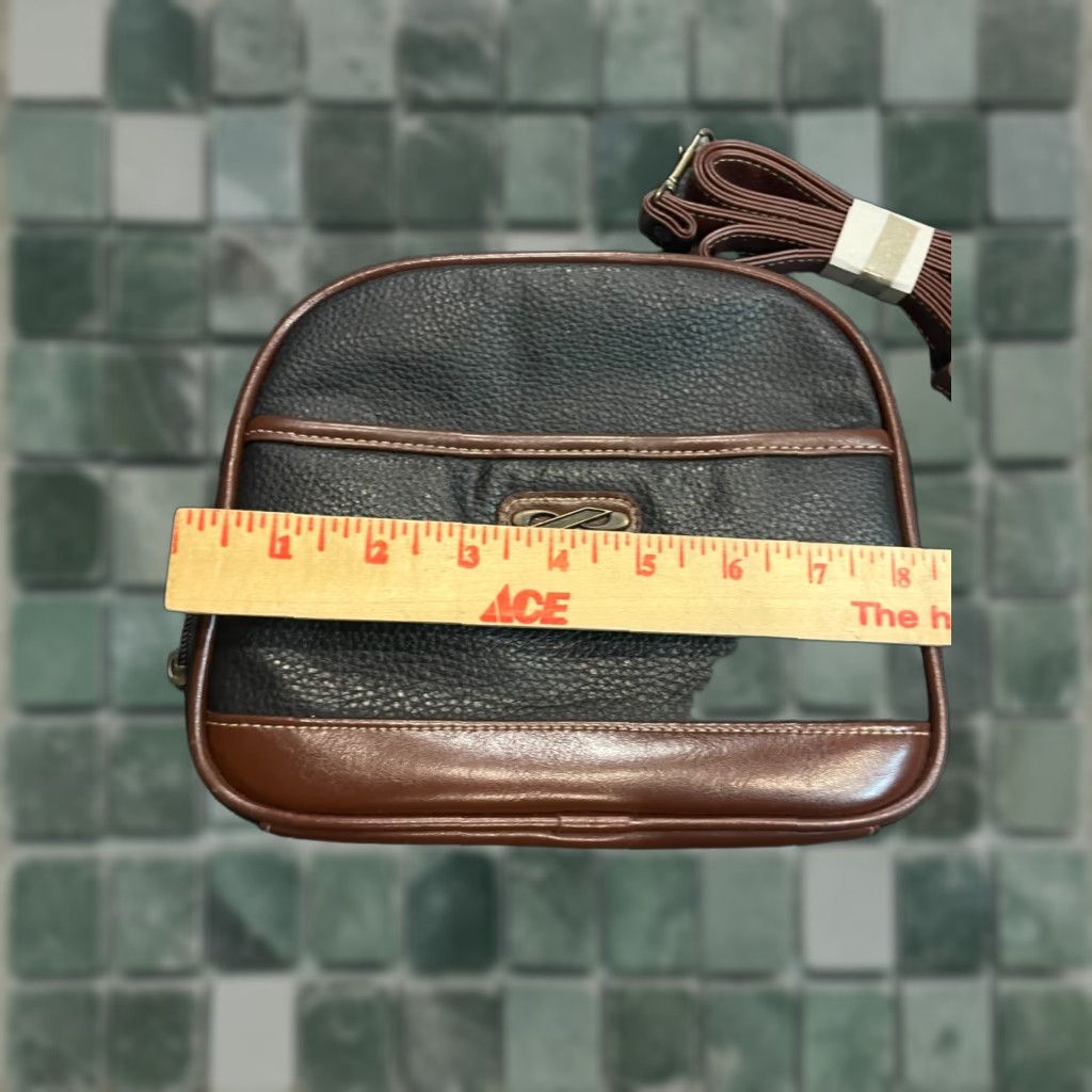 Vintage Purse Handbag 8.5" x 7" Black & Brown Shoulder Bag Women Medium PVC Polyester Zip Magnet Closures Pockets Zippers Almond Black"} Size ONE SIZE - 1 Thumbnail