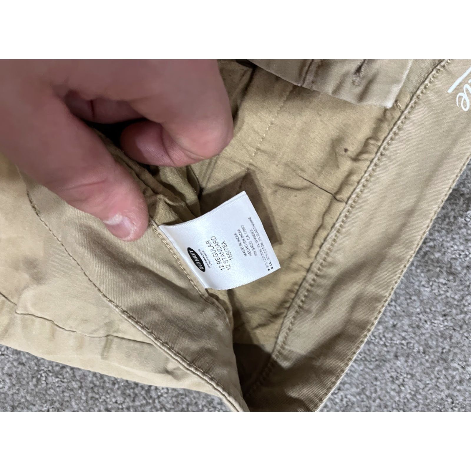 Old Navy Old Navy Khaki The Pixie Mid Rise Chino Shorts Womens 12 Regular Beige Cotton Spandex Pockets 3.5in Inseam Flat Front Button Zip Casual Preppy Size 34" / US 12 / IT 48 - 3 Thumbnail