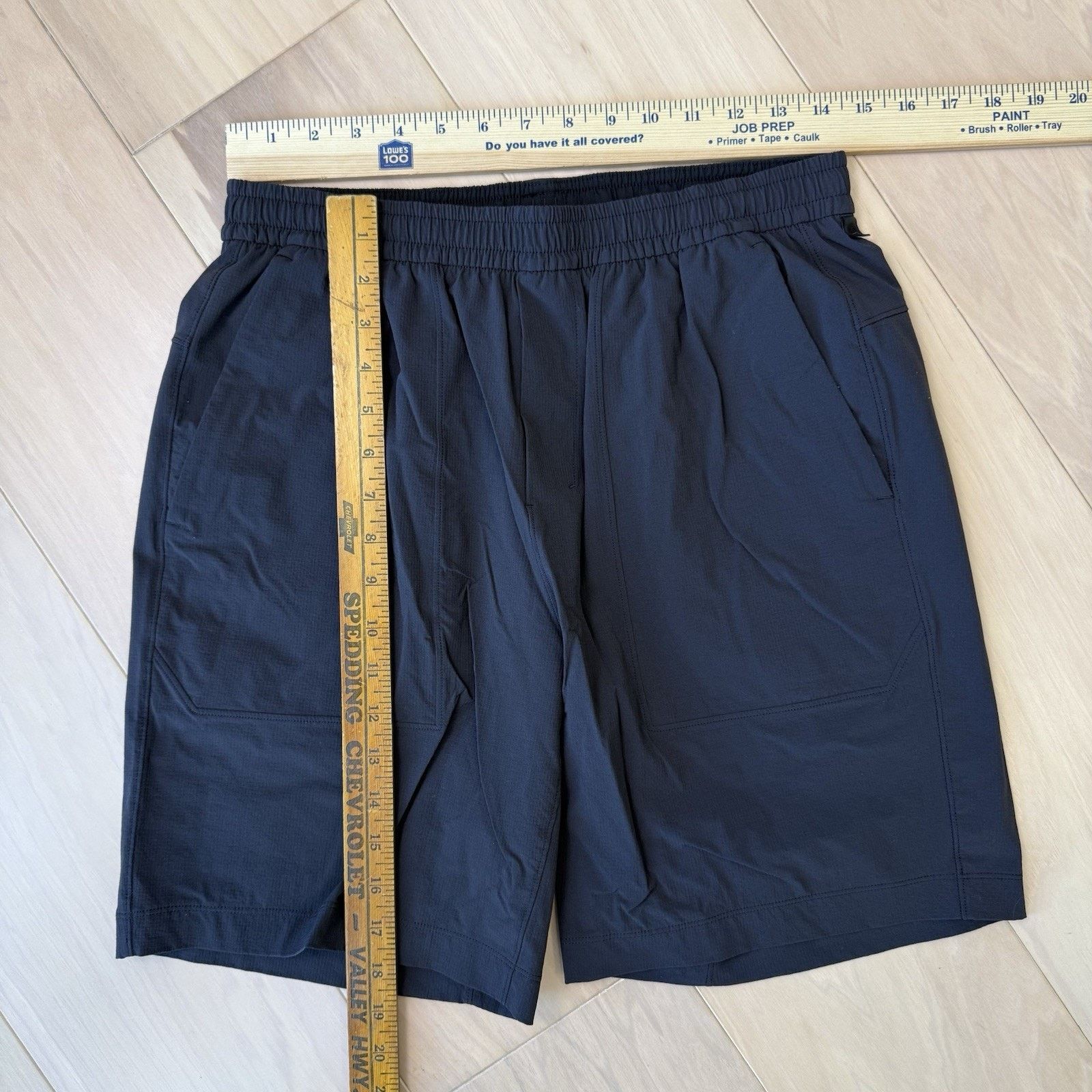 Lululemon Lululemon Bowline Shorts Medium Black Workout Athleisure Size US 29 - 6 Thumbnail