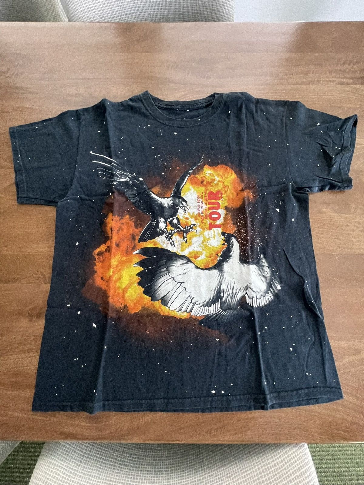 Travis Scott Travis Scott Birds tour Tee Size US L / EU 52-54 / 3 - 1 Thumbnail