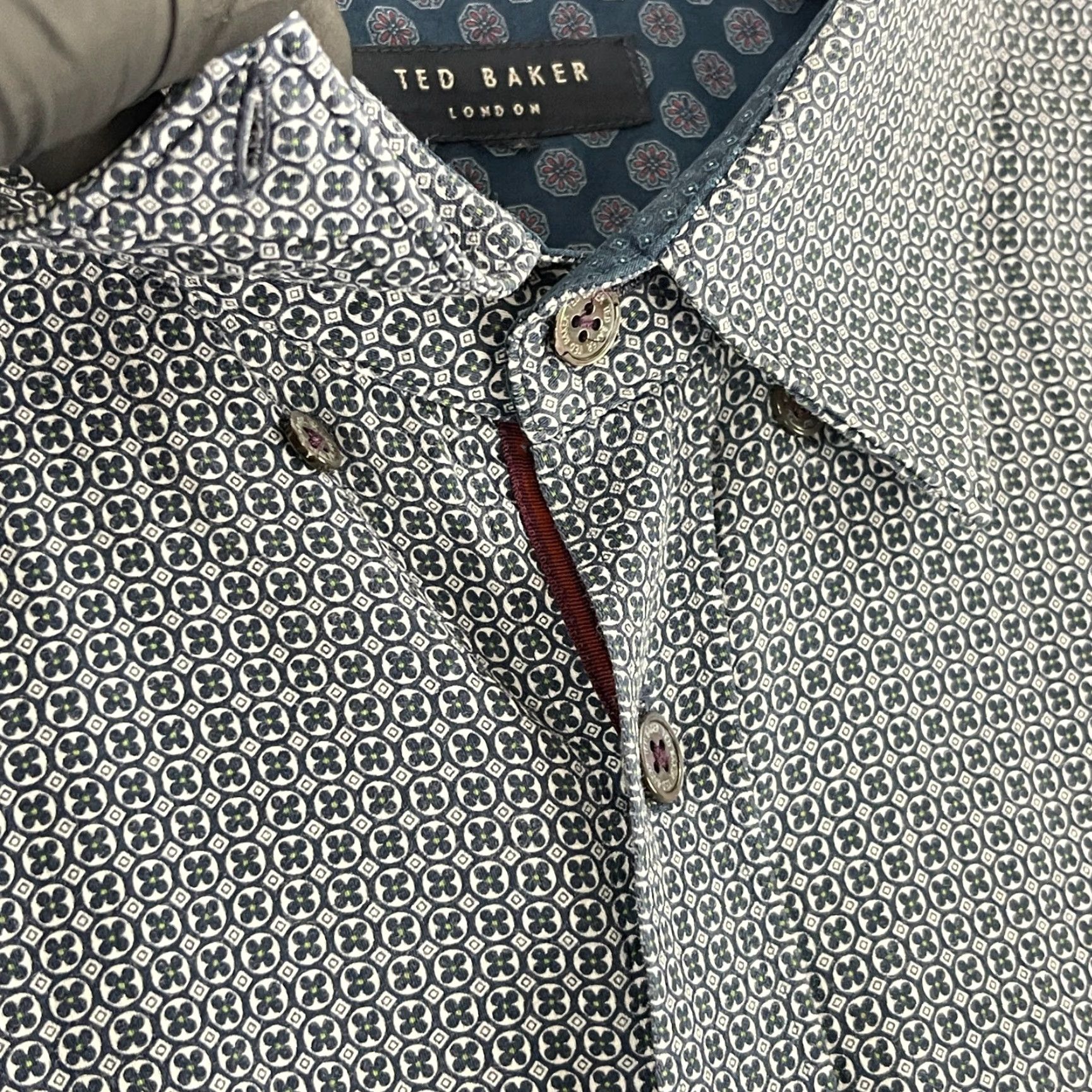 Ted Baker Ted Baker London Geometric Print Button-Down Dress Shirt Mens Long Sleeve XL Blue Geometric Print Dress Shirt Mens XL Blue Ted Baker London Size 46R - 6 Thumbnail