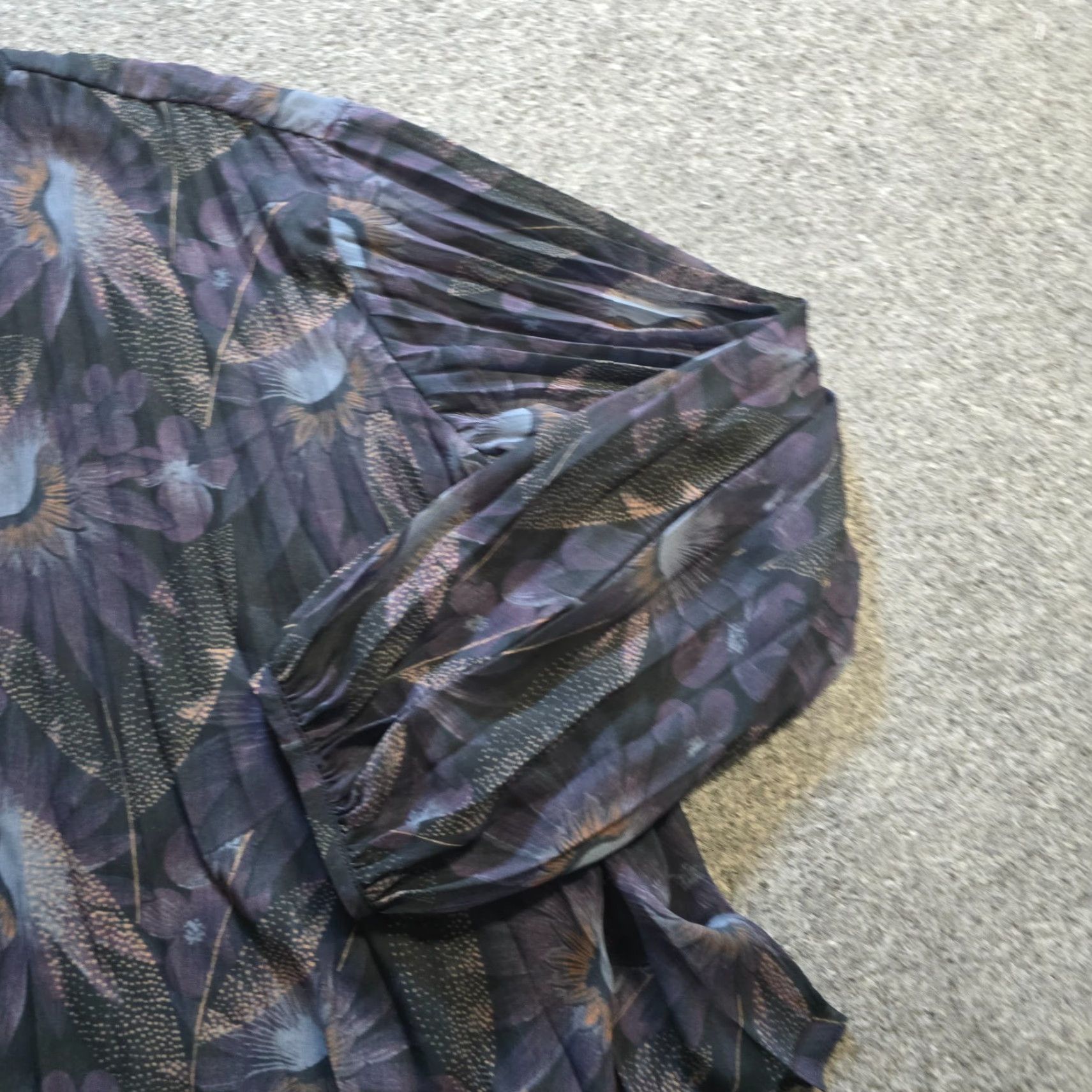 Vince Vince Top Womens Medium Black Blue Floral Silk Sheer Pleated Oversized Casual Shirt Blouse Womens" Size M / US 6-8 / IT 42-44 - 4 Thumbnail