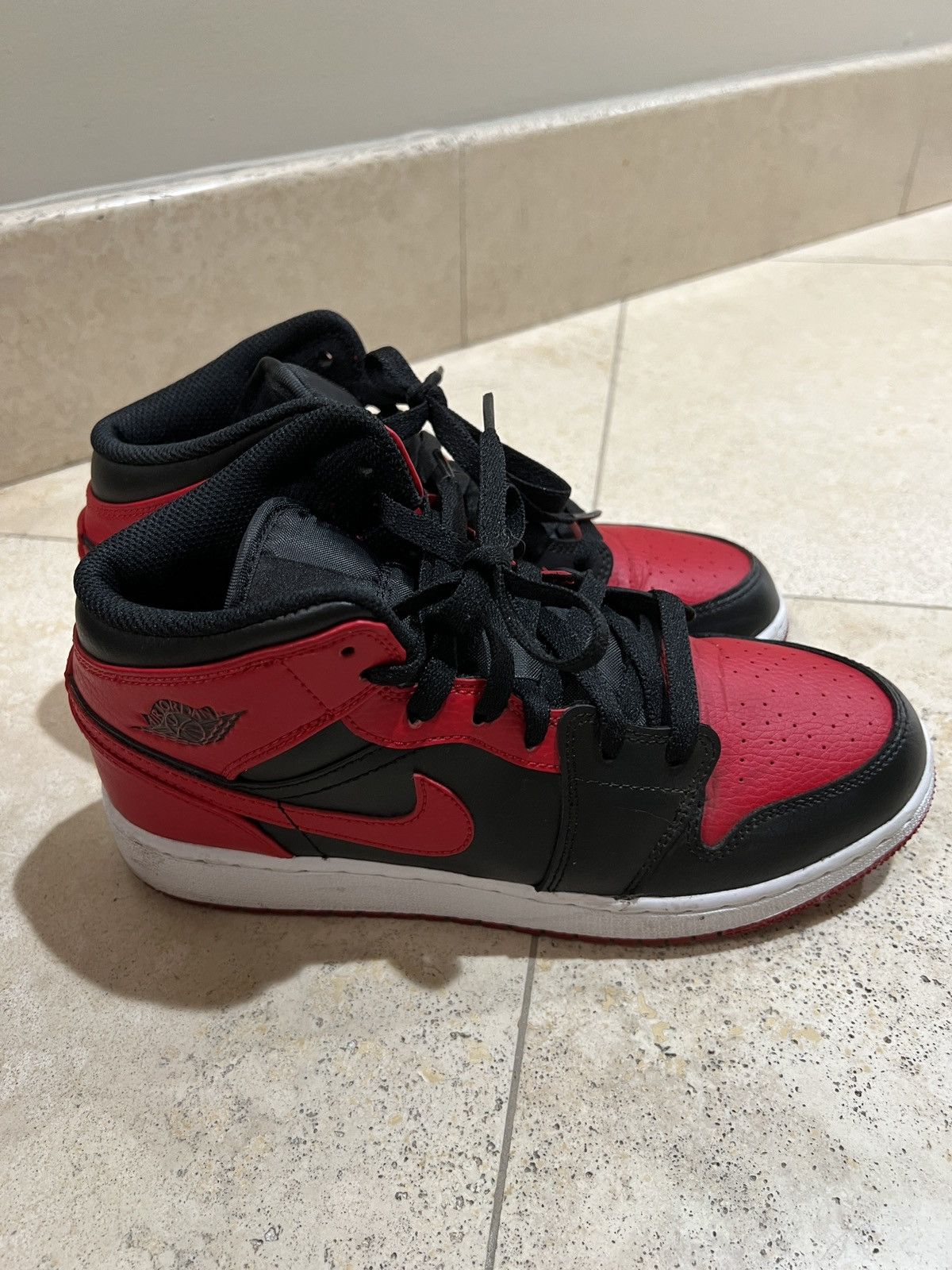 Nike Air Jordan 1 Mid Bred Size US 7 / IT 37 - 1 Thumbnail