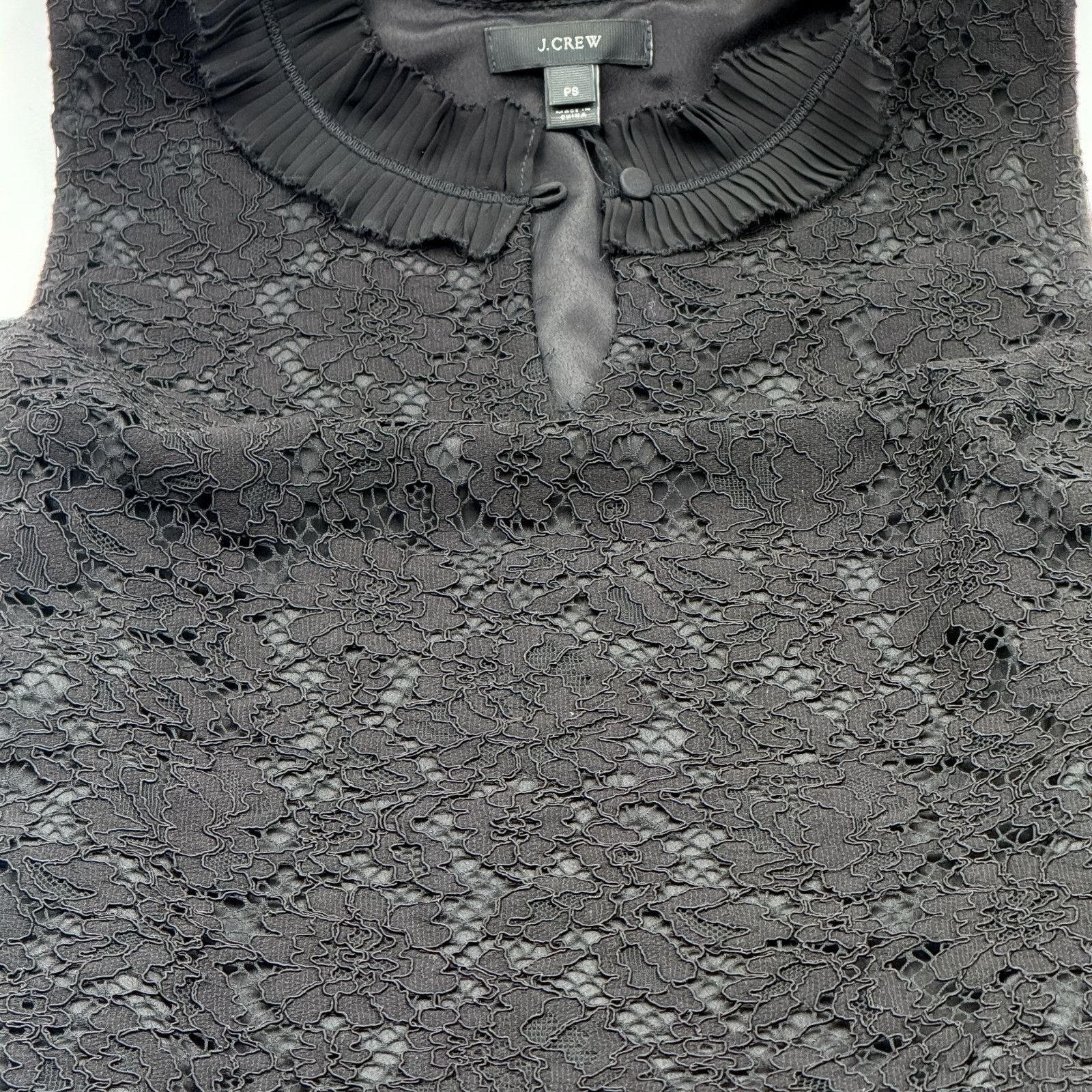 J.Crew J.Crew Black Floral Lace Sleeveless Top Ruffle Neck Women's Size S / US 4 / IT 40 - 2 Thumbnail