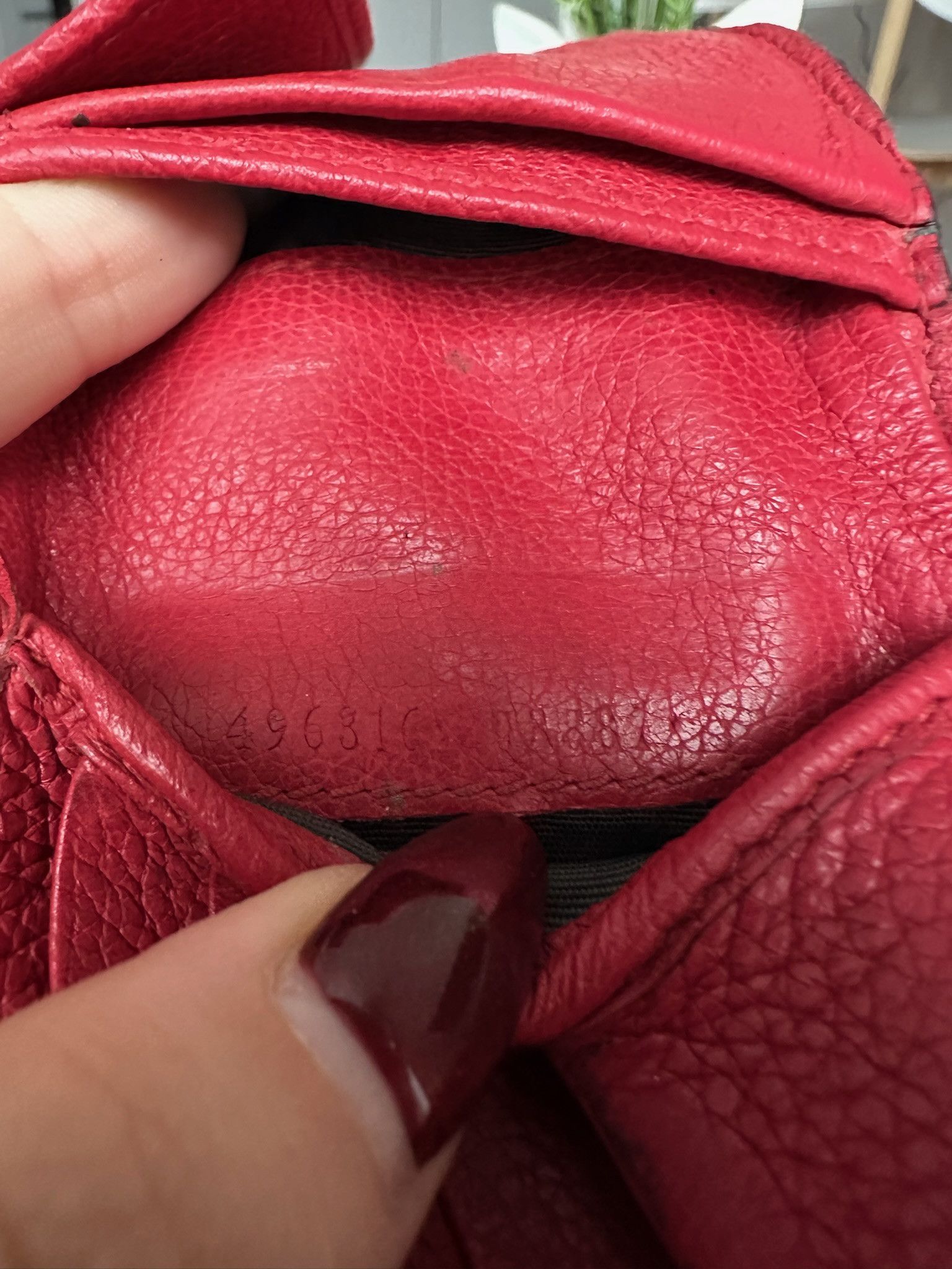 Gucci Authentic Gucci Wallet Distressed Logo Red Leather Size ONE SIZE - 9 Thumbnail