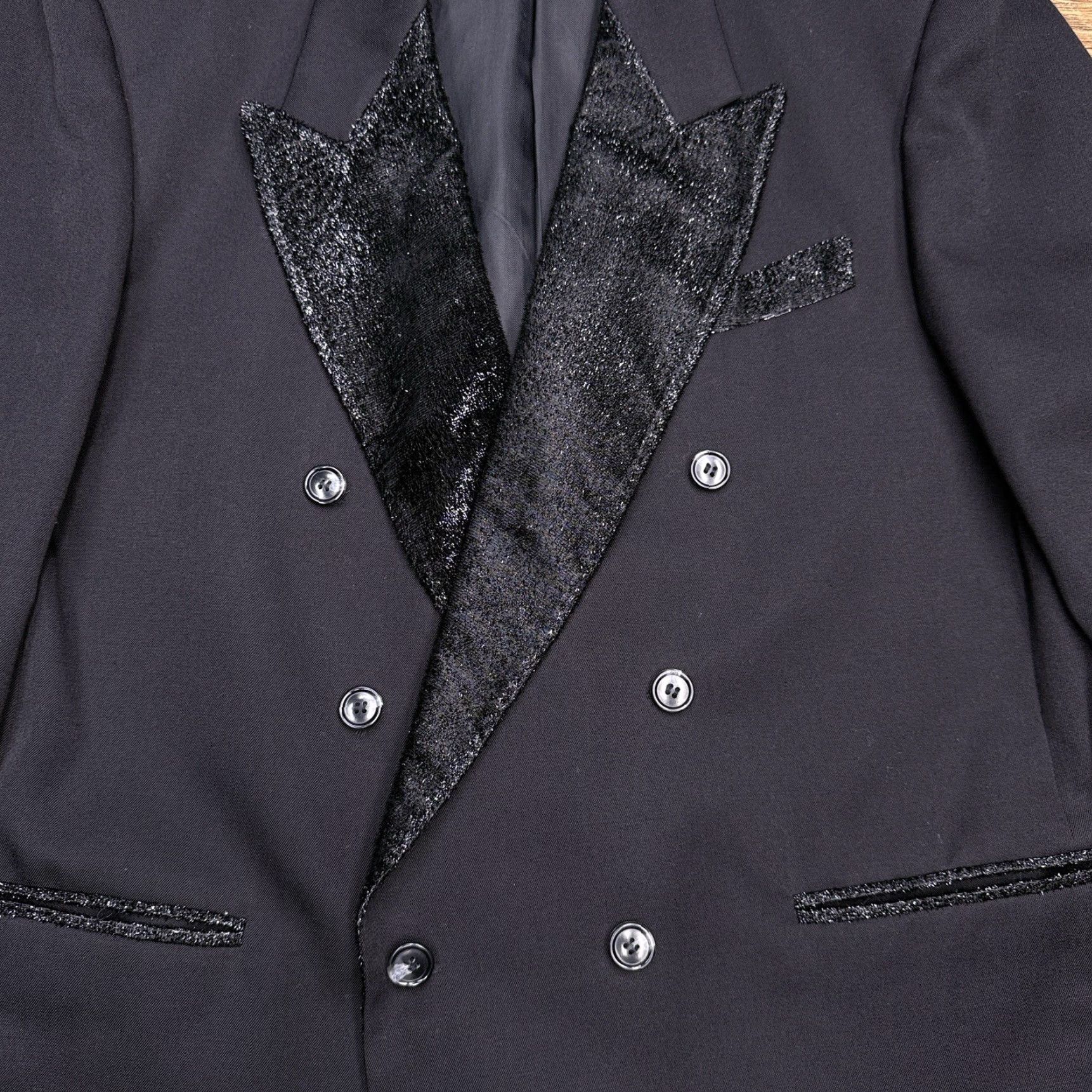 Pierre Cardin VINTAGE Pierre Cardin Tuxedo Suit Jacket Black Wool 42 Long Single-Breasted 6-Button Peak Lapel Mens Formal Wedding Classic 80s Size 42R - 7 Thumbnail