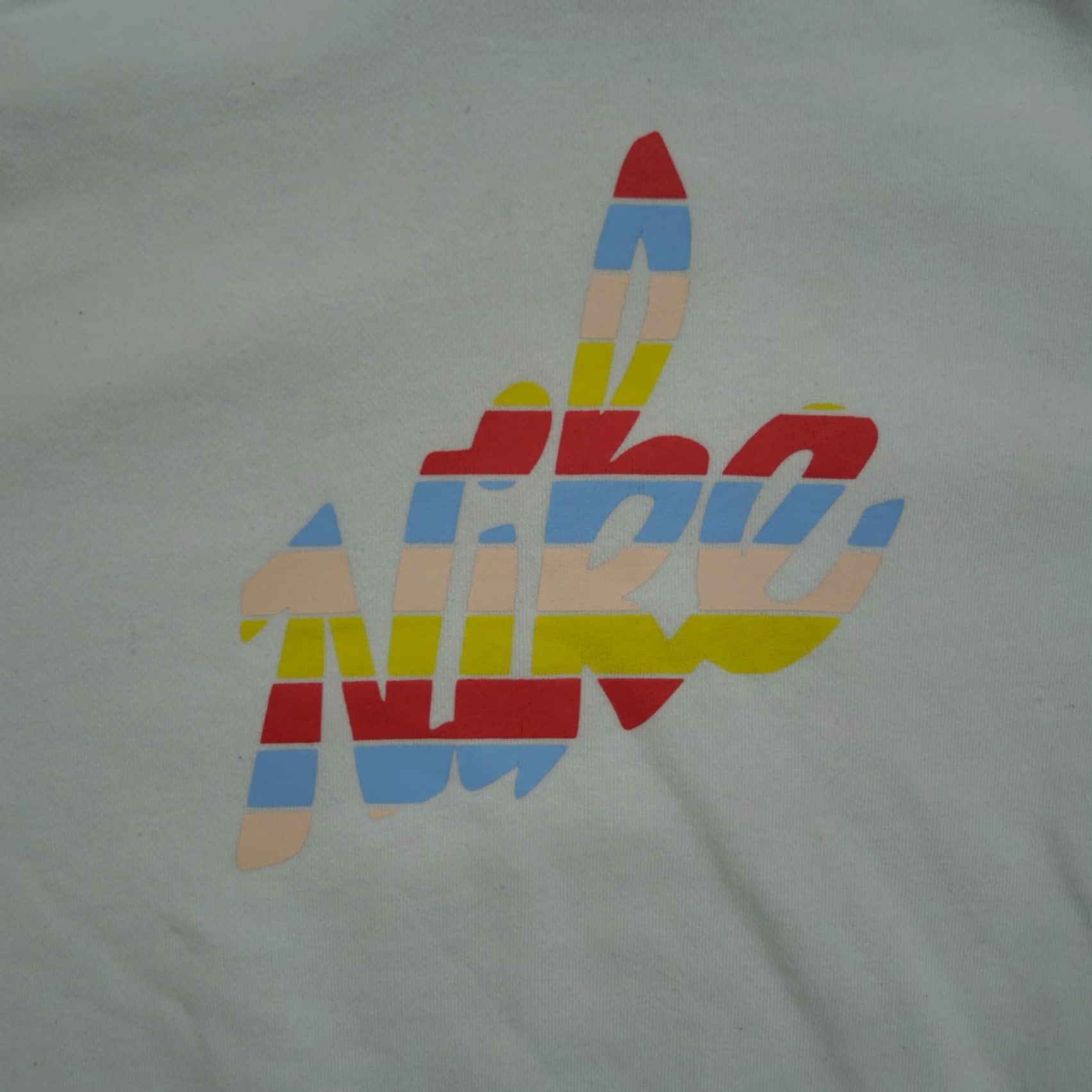 Nike VINTAGE Nike Hoodie Womens XL White Pullover Kangaroo Pocket Rainbow Script Spell Out Size XL / US 12-14 / IT 48-50 - 2 Thumbnail