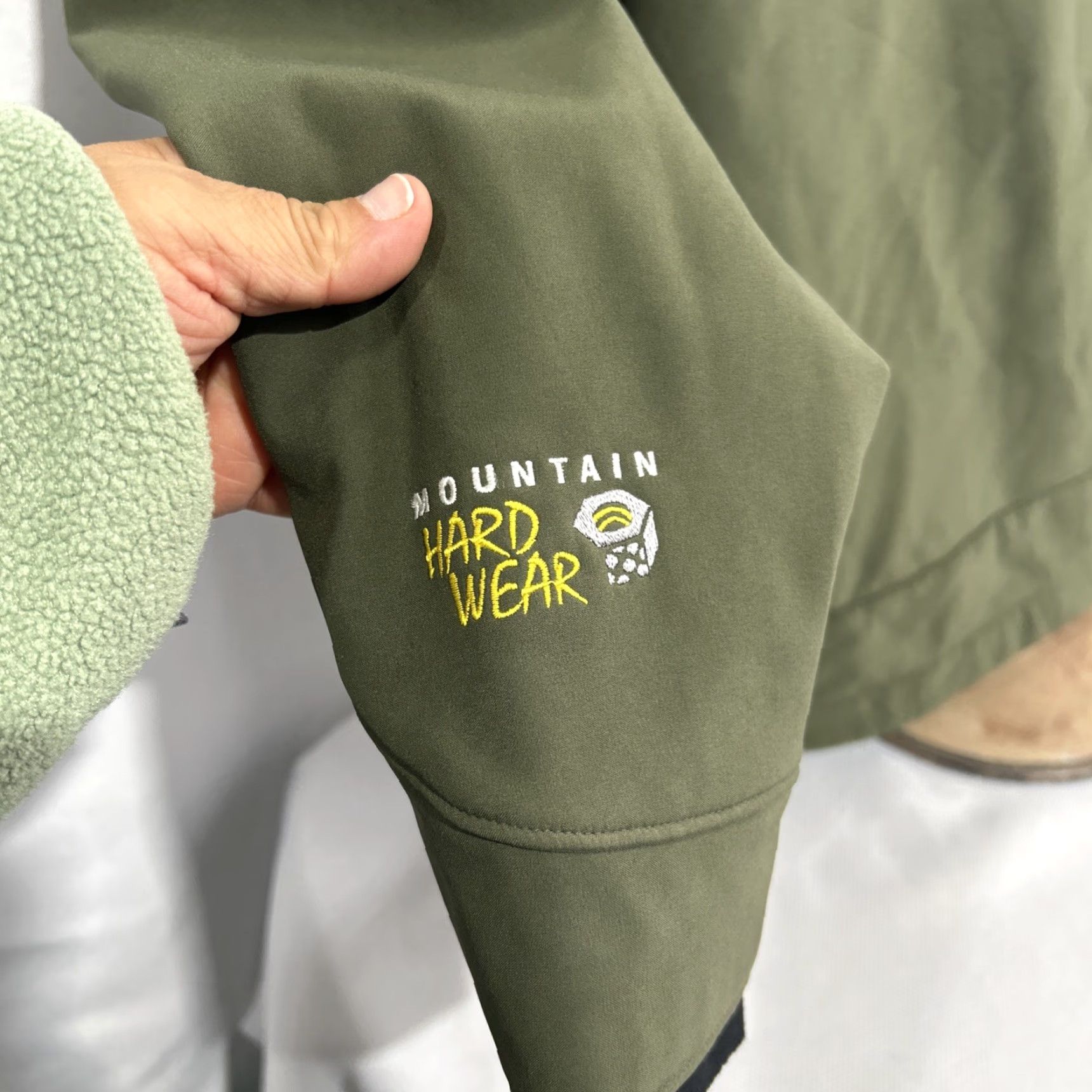 Mountain Hardwear Mountain Hardwear Jacket Mens Large Green OffWidth Hiking Outdoors Hiker Stretch Jacket Windbreaker Lightweight Pockets Regular Size US L / EU 52-54 / 3 - 4 Thumbnail