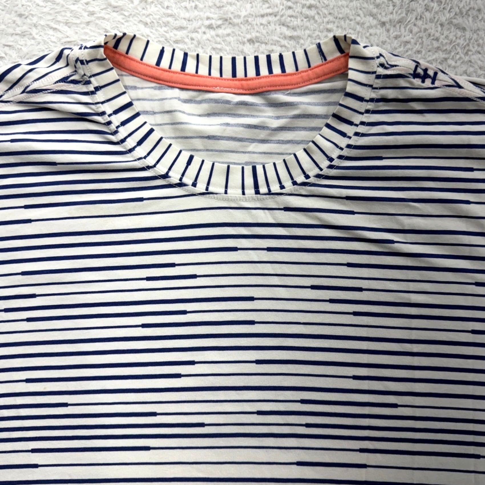 Lululemon Lululemon Metal Vent Tech Short Sleeve Shirt Navy White Striped M Mens Crew Neck Moisture Wicking Breathable Athletic Activewear Nij? Size US M / EU 48-50 / 2 - 2 Thumbnail