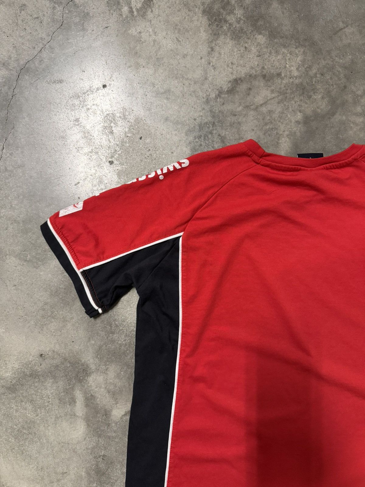 Swissgear Swissport streetwear red shirt Size US L / EU 52-54 / 3 - 8 Thumbnail