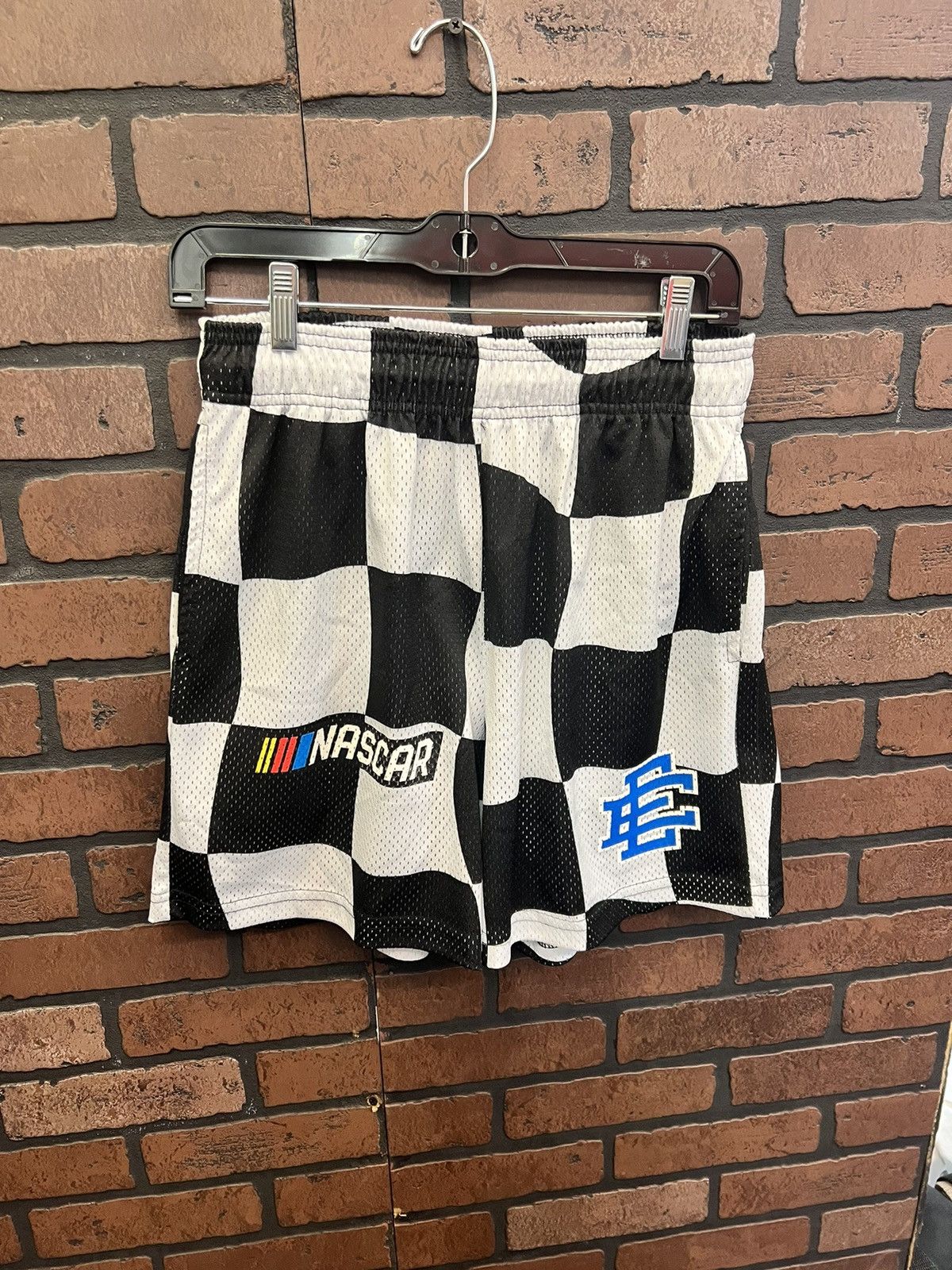 Eric Emanuel checkered board Eric Emanuel short Size US 30 / EU 46 - 1 Thumbnail