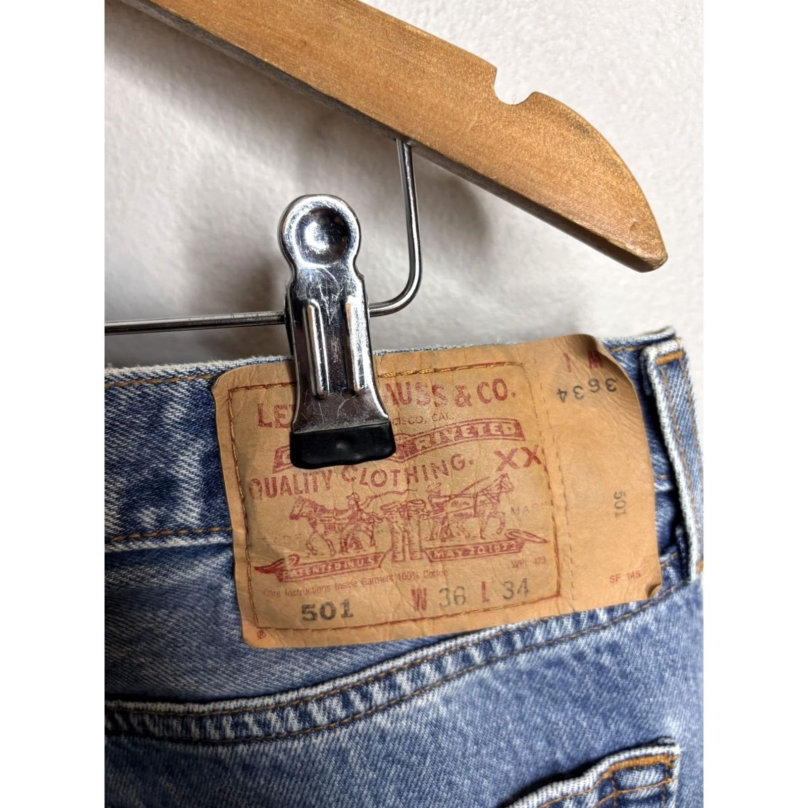 Levi's Levis 501 Jeans Mens 36x34 Light Wash Blue Denim Button Fly Straight Leg Classic Size US 36 / EU 52 - 3 Thumbnail