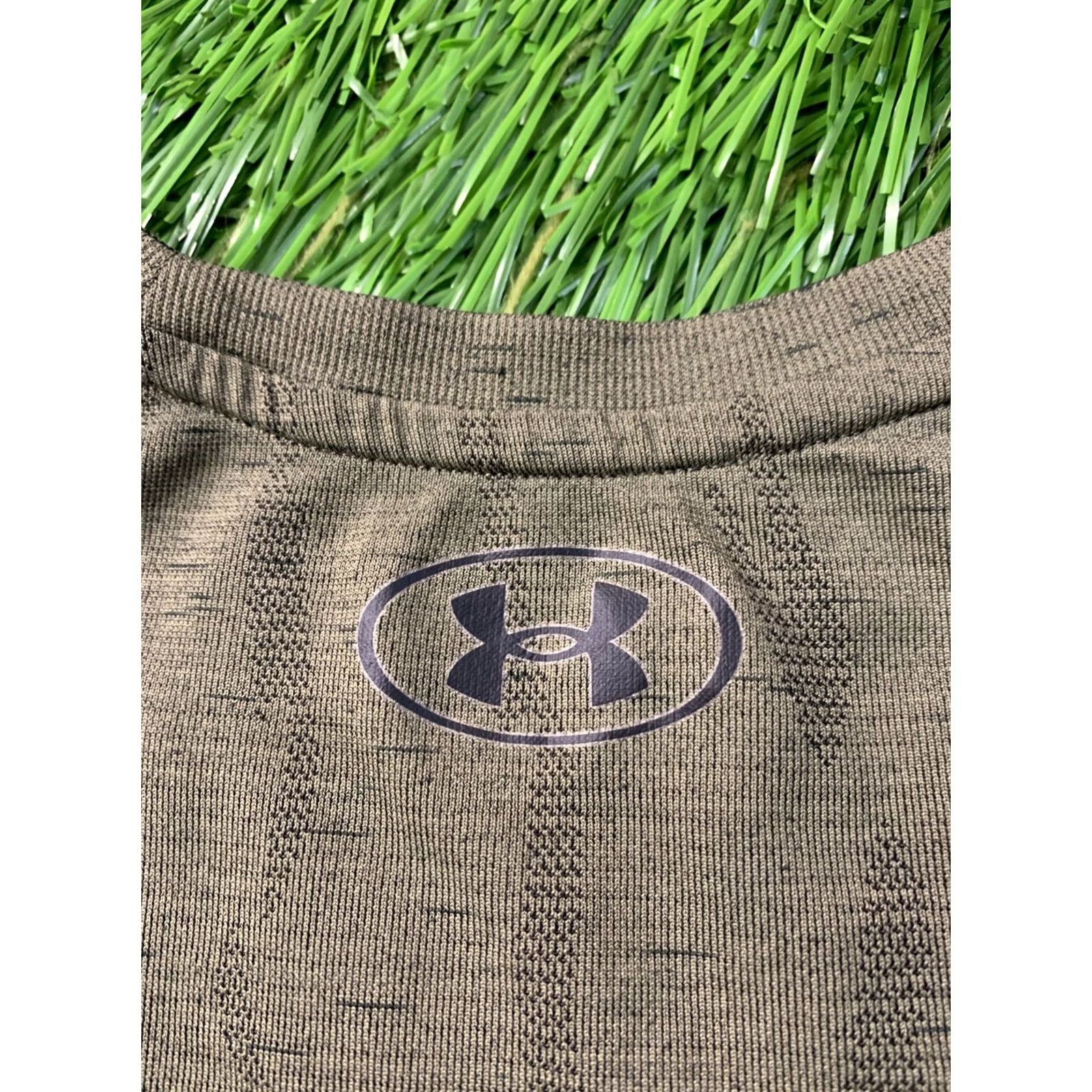 Under Armour Under Armour Shirt Men Training Jersey Tee S Olive Classic Fit Short Sleeve Crew Neck 72cm 44cm Size US S / EU 44-46 / 1 - 8 Thumbnail