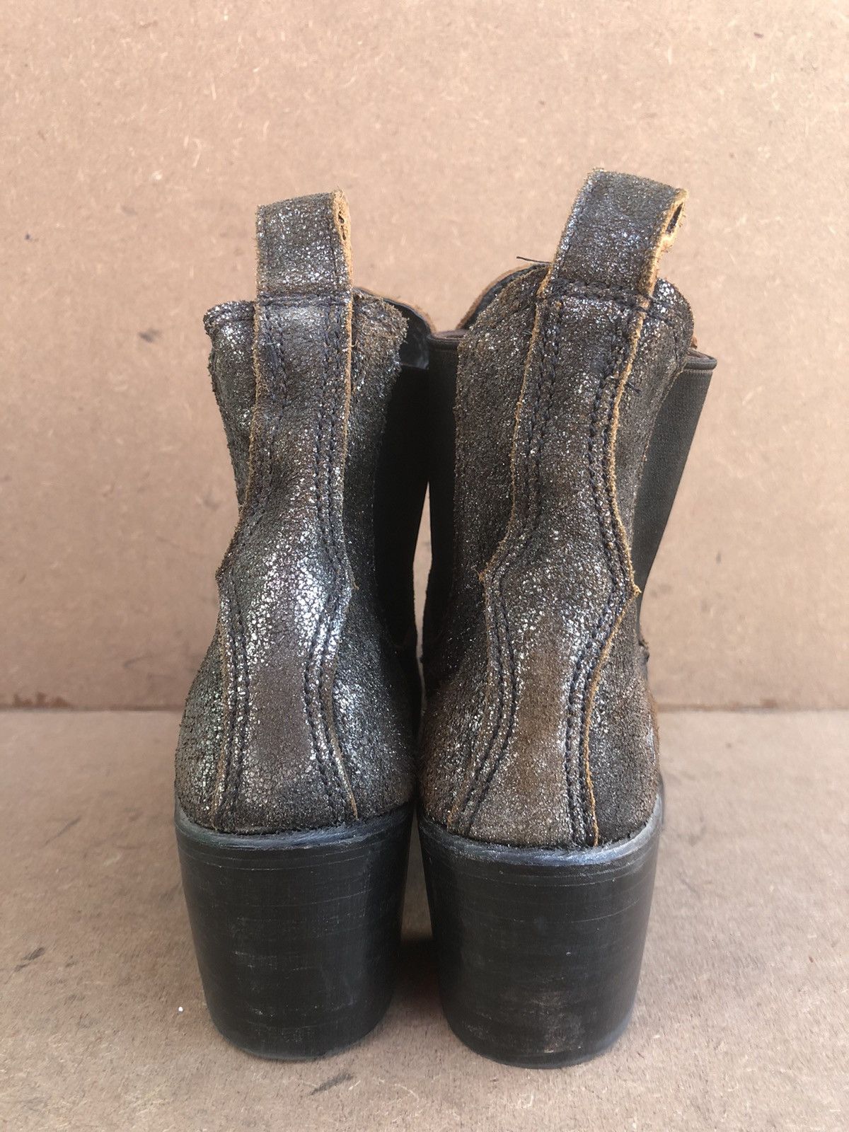 Frye FRYE Grey Suede Chelsea Boots Size US 7.5 M Made In 🇺🇸 Size US 7.5 / IT 37.5 - 9 Thumbnail