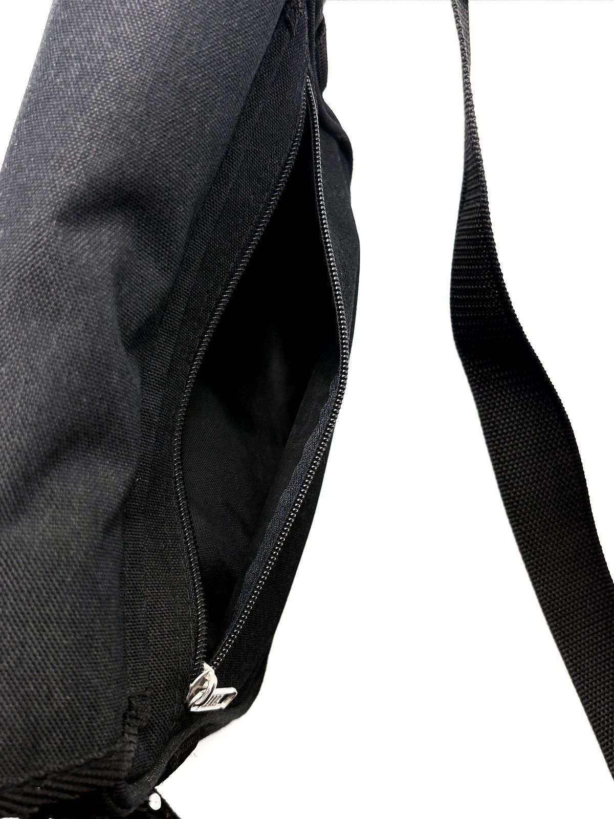 Japanese Brand Névé Paris by Double M Crossbody Bag Size ONE SIZE - 12 Thumbnail