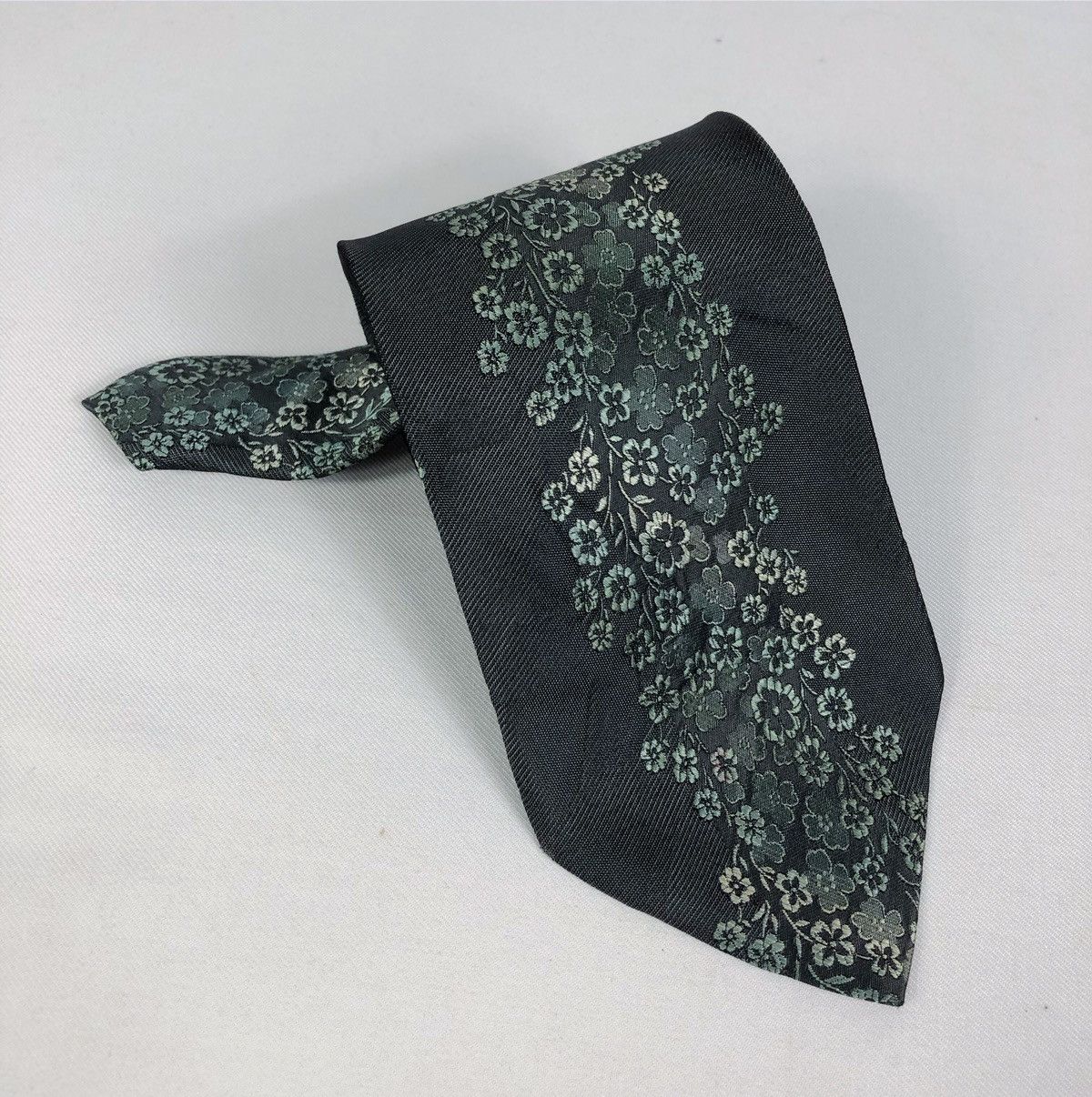 Balenciaga Rare Vintage Balenciaga Floral Silk Tie Size ONE SIZE - 9 Thumbnail