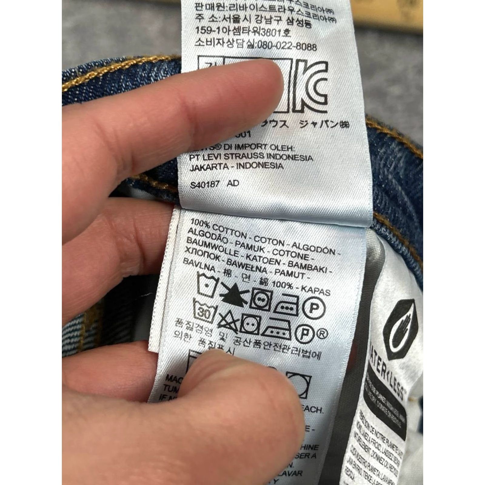 Levi's Levi's Skirt Womens 28 Blue Mini Deconstructed Denim Cotton Beaded Logo Button Pockets Size 28" / US 6 / IT 42 - 7 Thumbnail