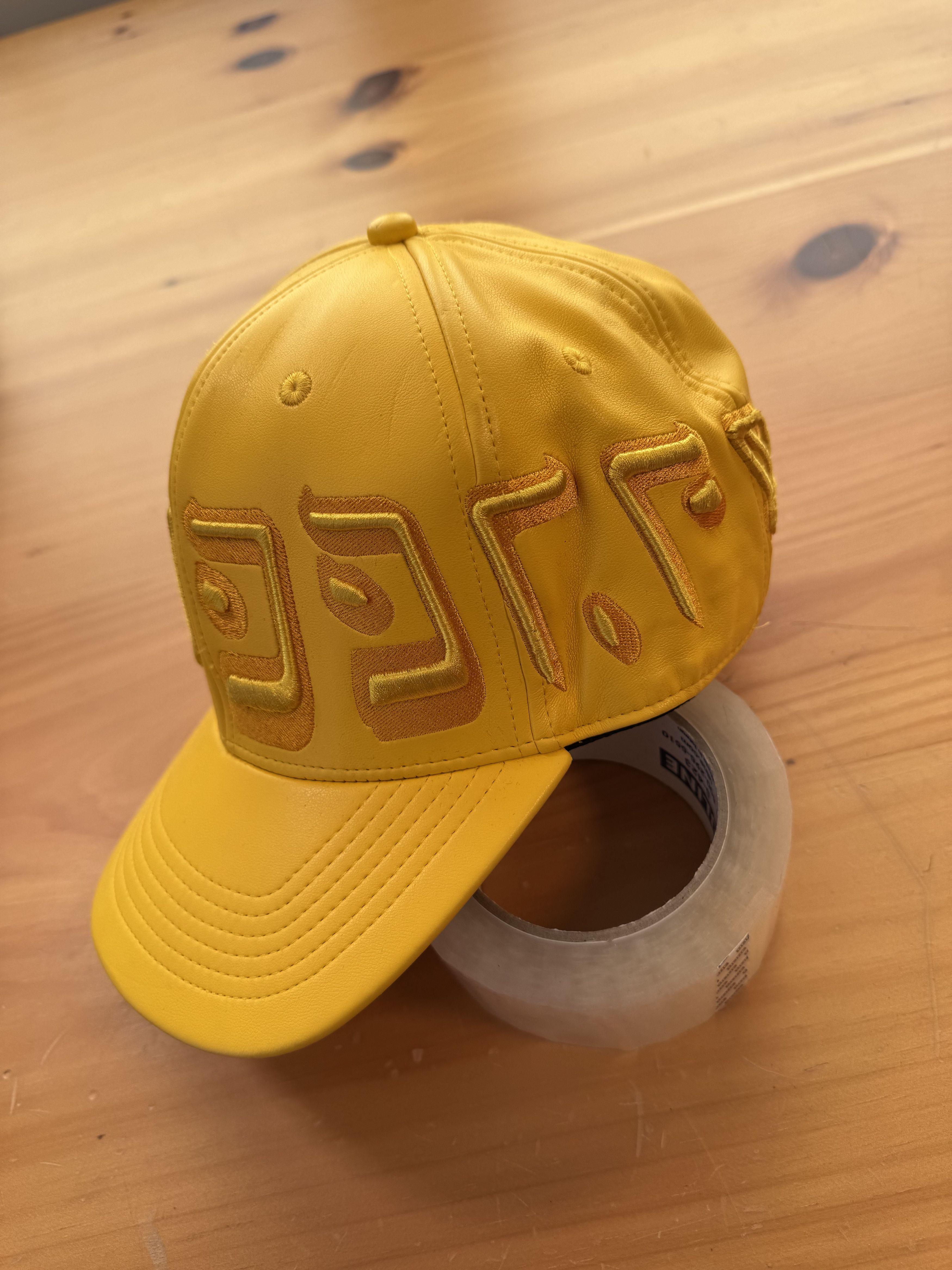 murd333r.fm 1/1 Sample size 7 3/4 Murder FM Leather fitted hat Size ONE SIZE - 7 Thumbnail