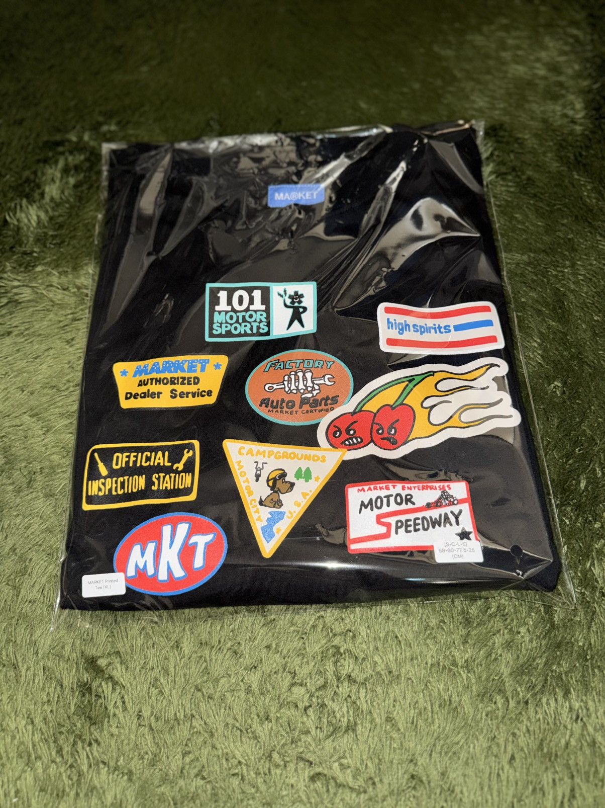 Market [XL] MARKET Motorcycle Patchwork Graphic T-Shirt Size US XL / EU 56 / 4 - 10 Thumbnail