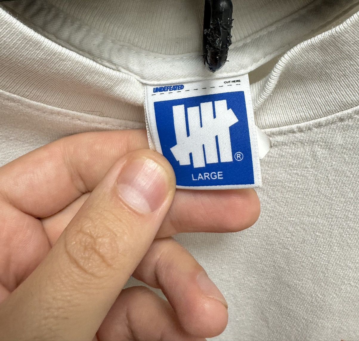 Undefeated Undefeated Formula 1 big logo white t-ahirt L sz UNDFTD las Size US L / EU 52-54 / 3 - 5 Thumbnail