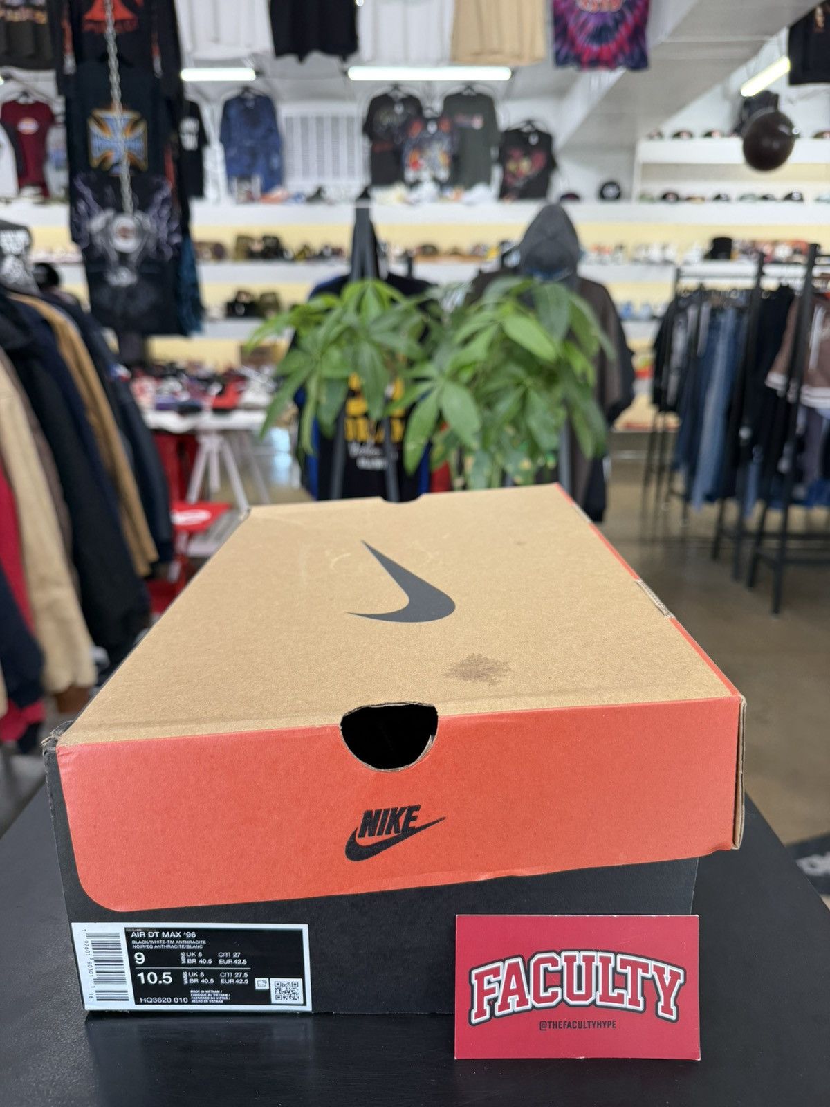 Nike Nike Air DT Max Falcons Size 9 (2024) Size US 9 / EU 42 - 13 Thumbnail