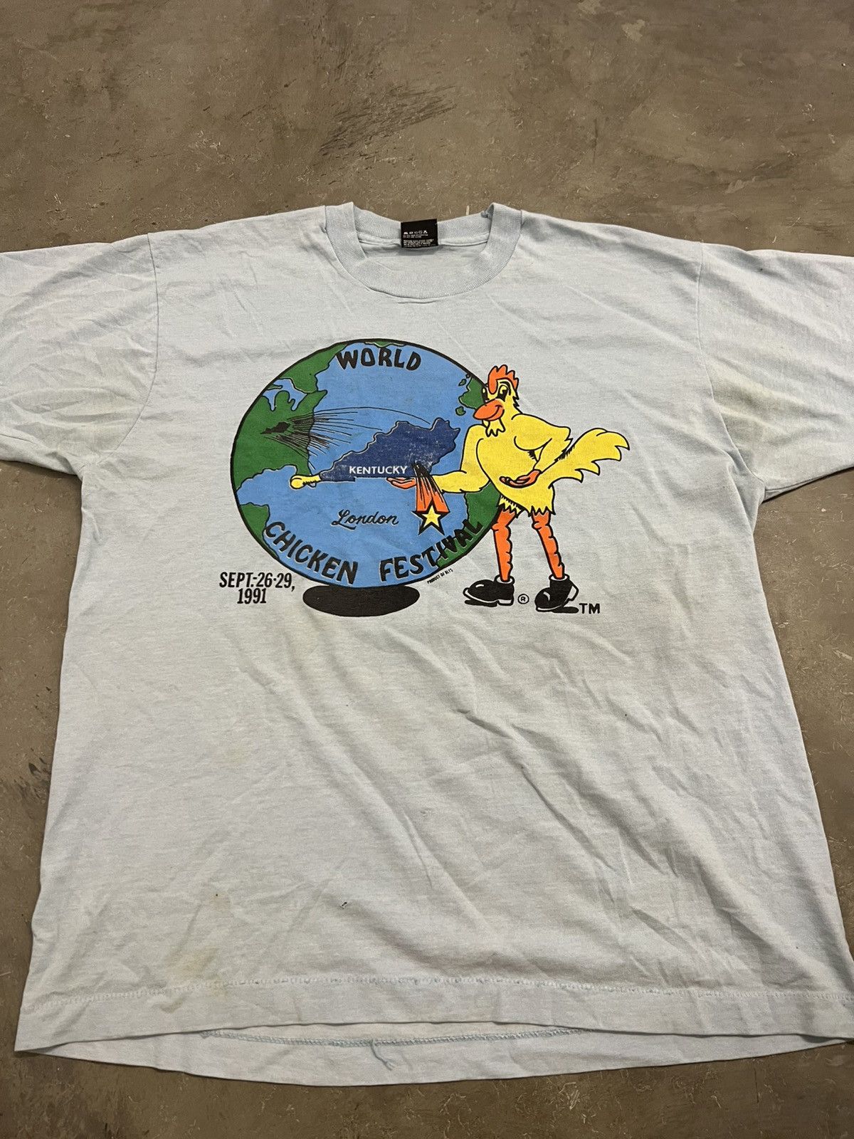 Vintage 1992 Vintage chicken festival tee Size US XL / EU 56 / 4 - 1 Thumbnail