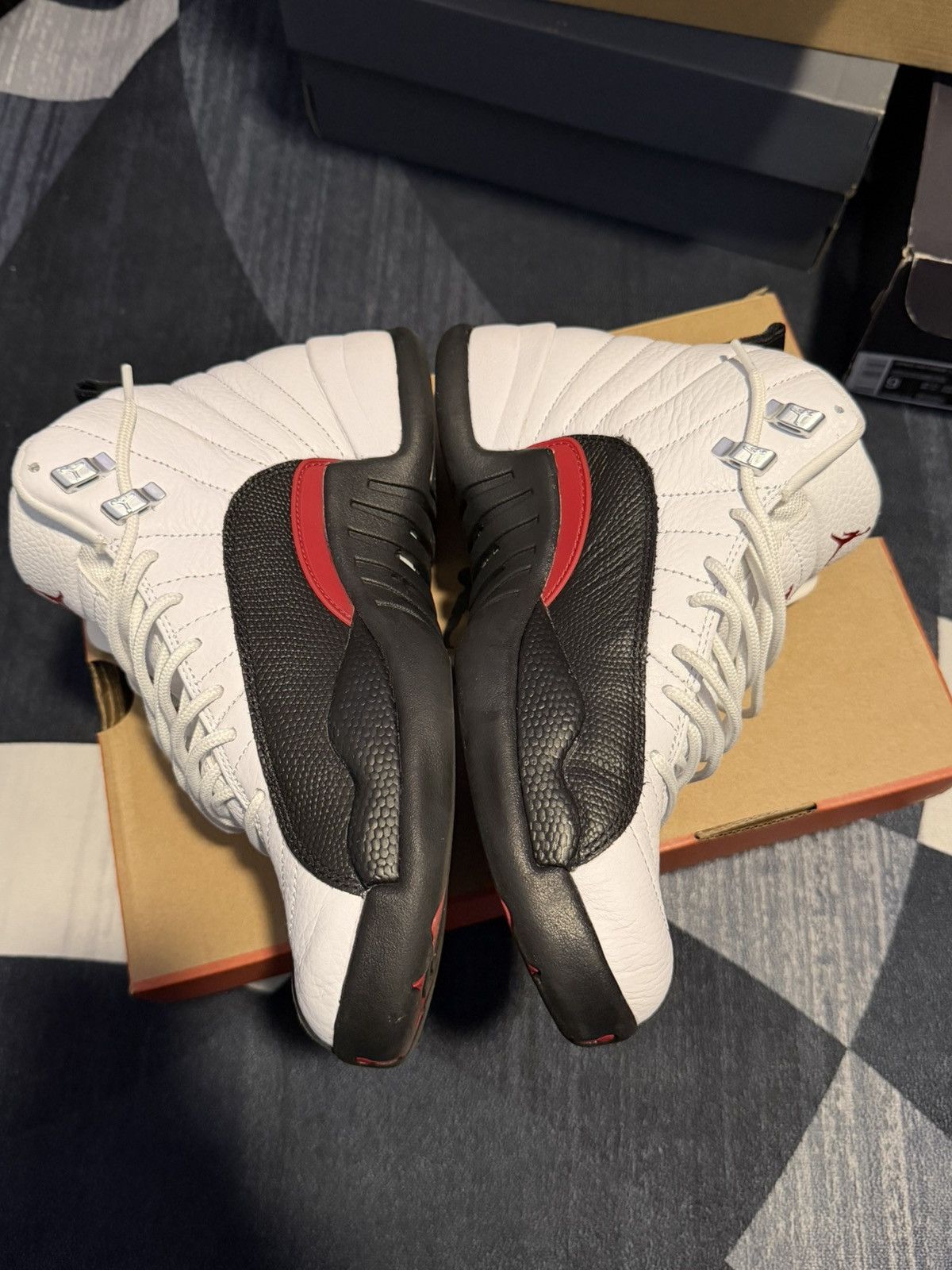 Jordan Brand Jordan 12 size 8 mens Size US 8 / EU 41 - 3 Thumbnail