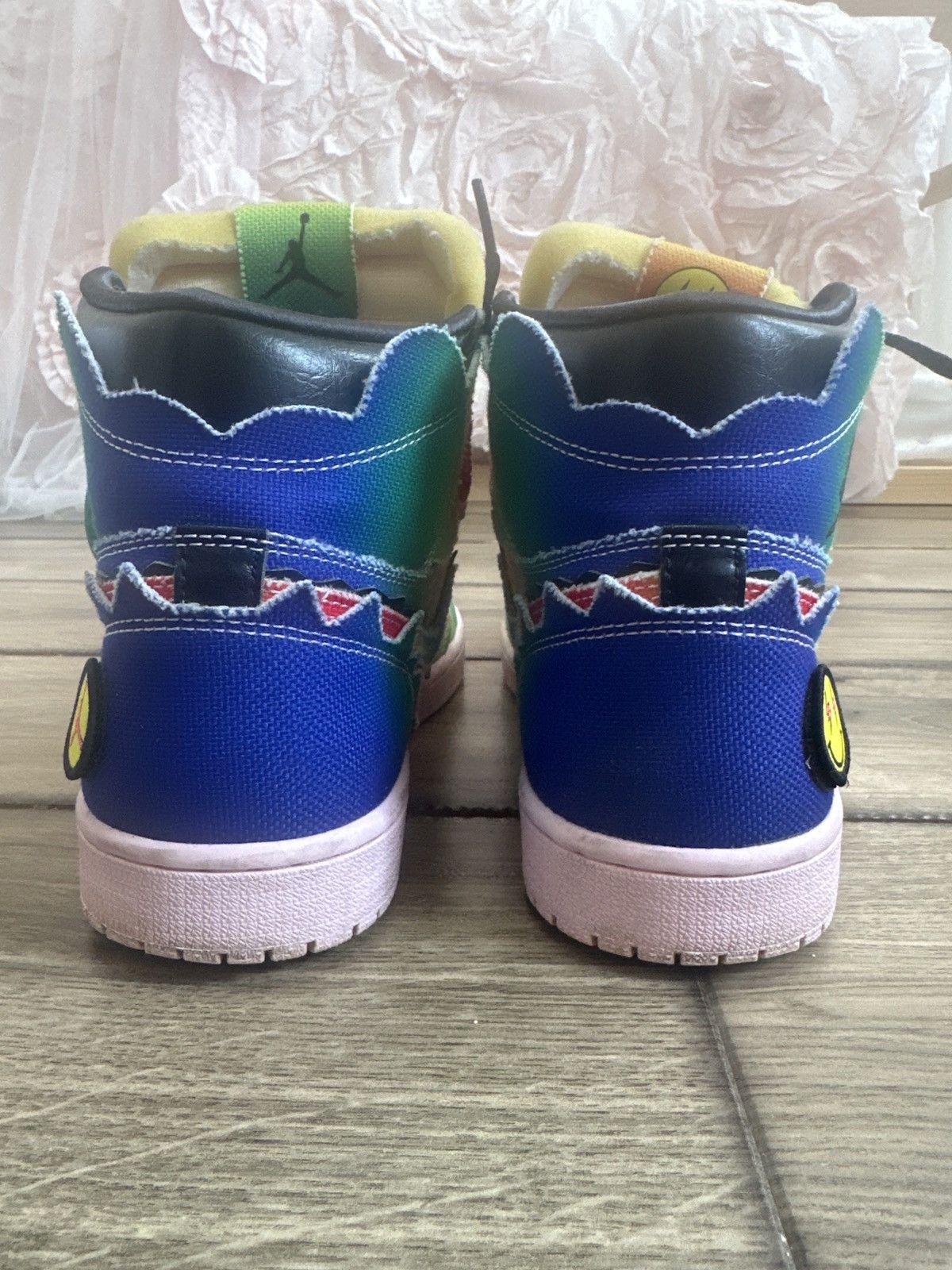 J Balvin × Jordan Brand J Balvin Jordan 1s Size US 10 / EU 43 - 5 Thumbnail