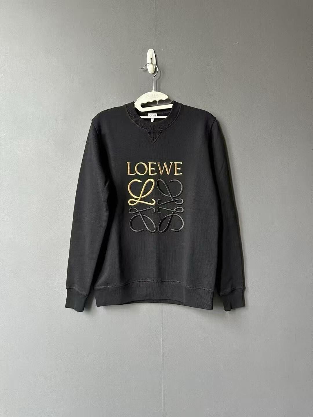 Loewe loewe black gold embroidered sweatshirt Size XS / US 0-2 / IT 36-38 - 1 Thumbnail
