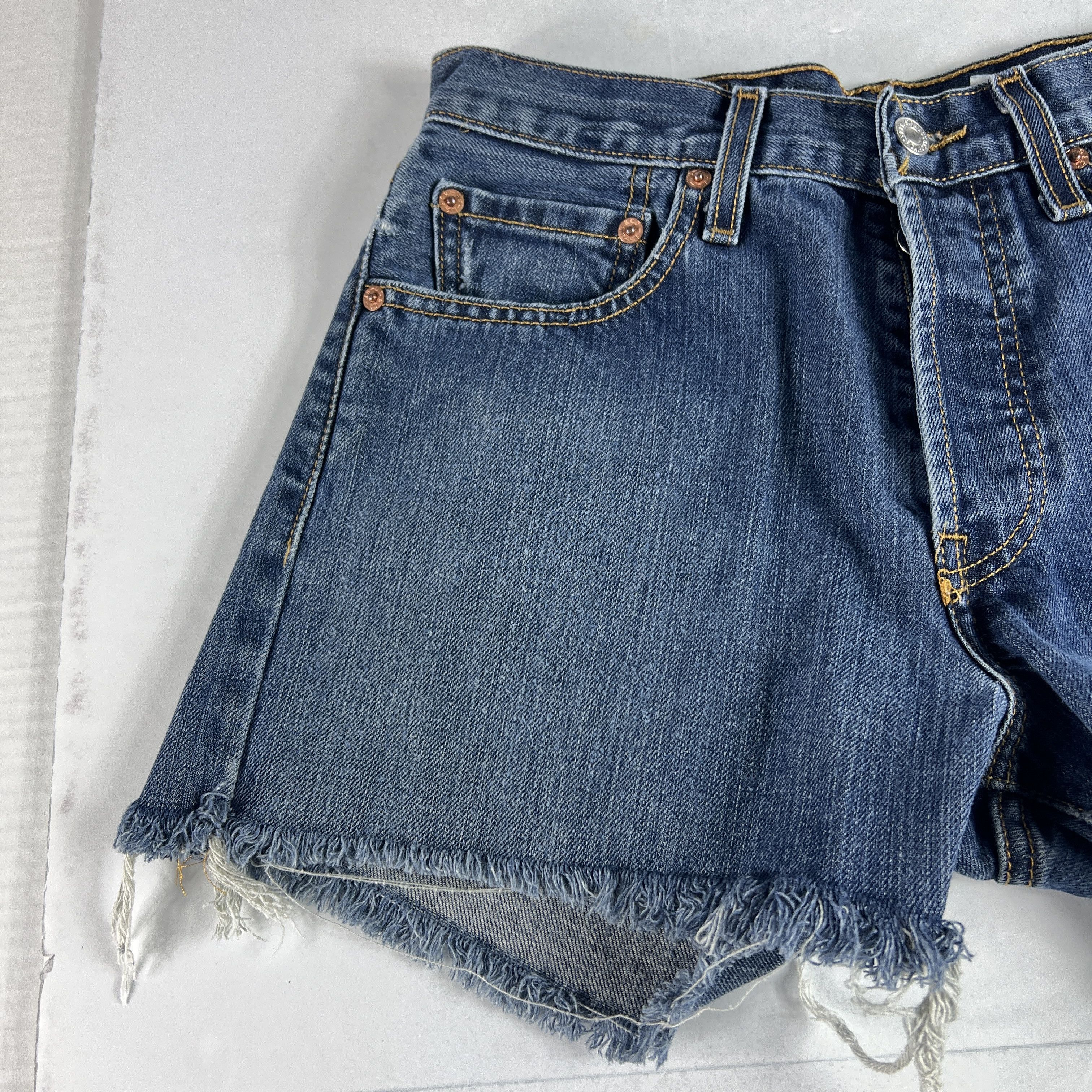 Levi's × Vintage Y2K Levi's Jean Short 501 Cut Off Raw Hem Cotton Denim Jorts Size US 29 - 2 Thumbnail
