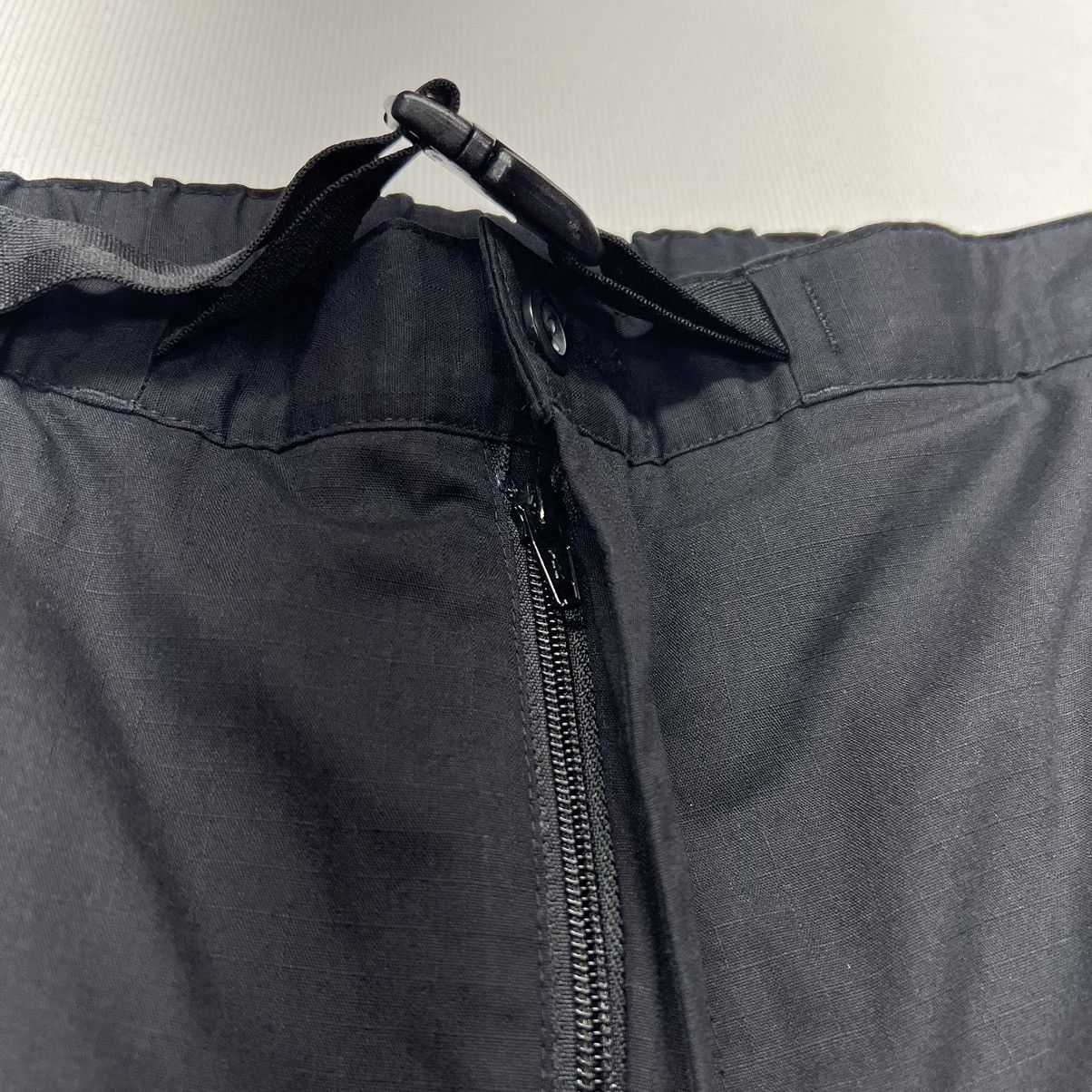 Uniqlo Uniqlo Heat Tech Pants 27-30 Waist Black Belt Ripstop Cargo Size US 30 / EU 46 - 10 Thumbnail
