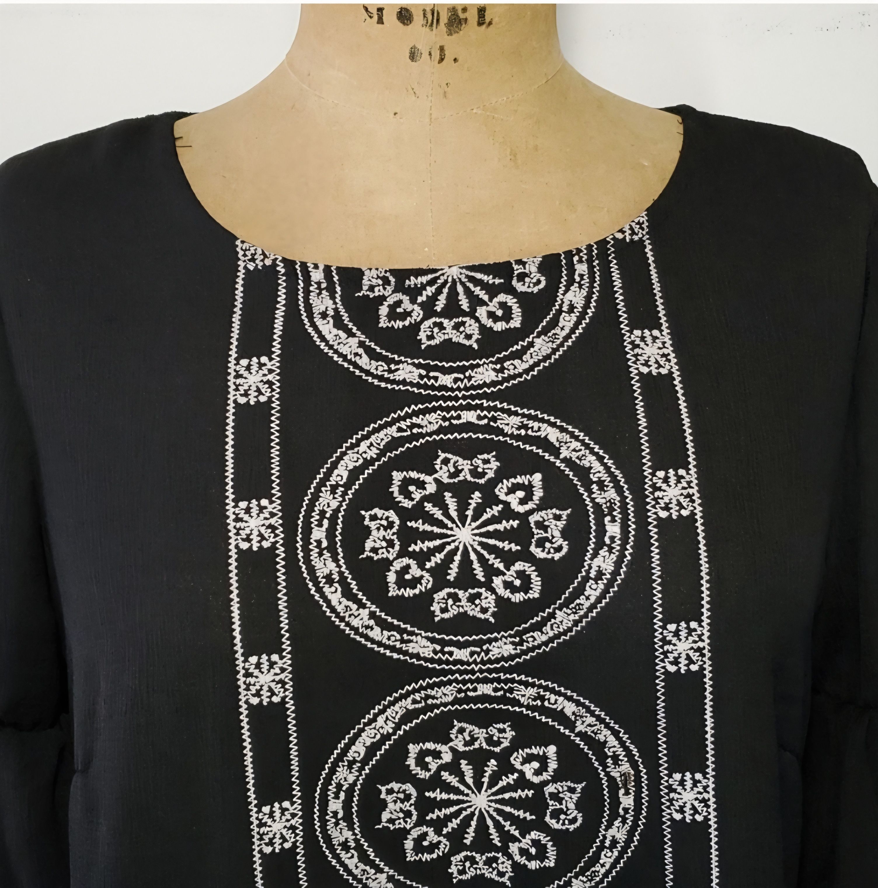 Other A.U.W Size M Dress Tunic Black Sheath Bell Sleeve Boho Manda Size M / US 6-8 / IT 42-44 - 6 Thumbnail