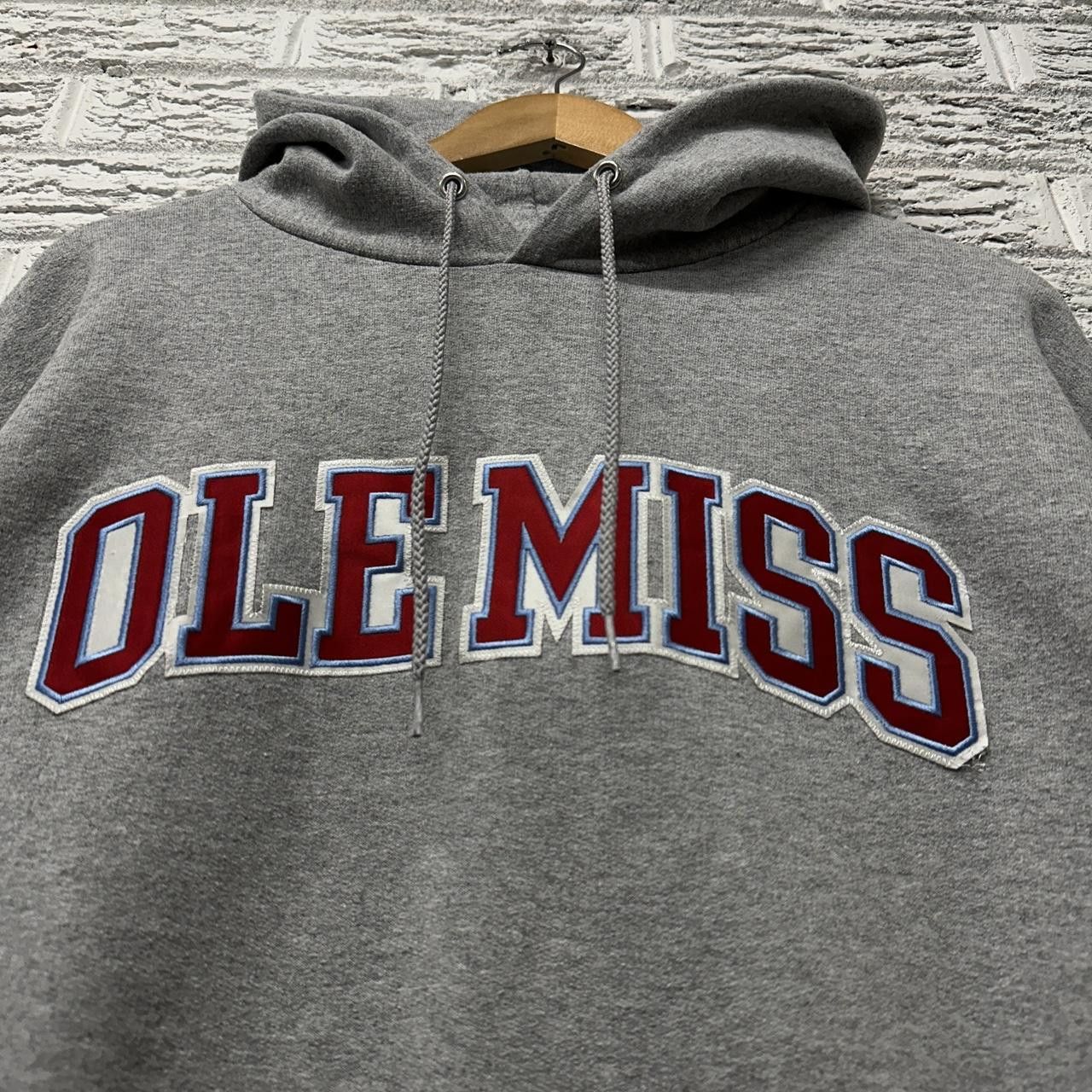 Champion Vintage Champion Ole Miss Patch Grey Sweatshirt Medium Size US M / EU 48-50 / 2 - 1 Thumbnail