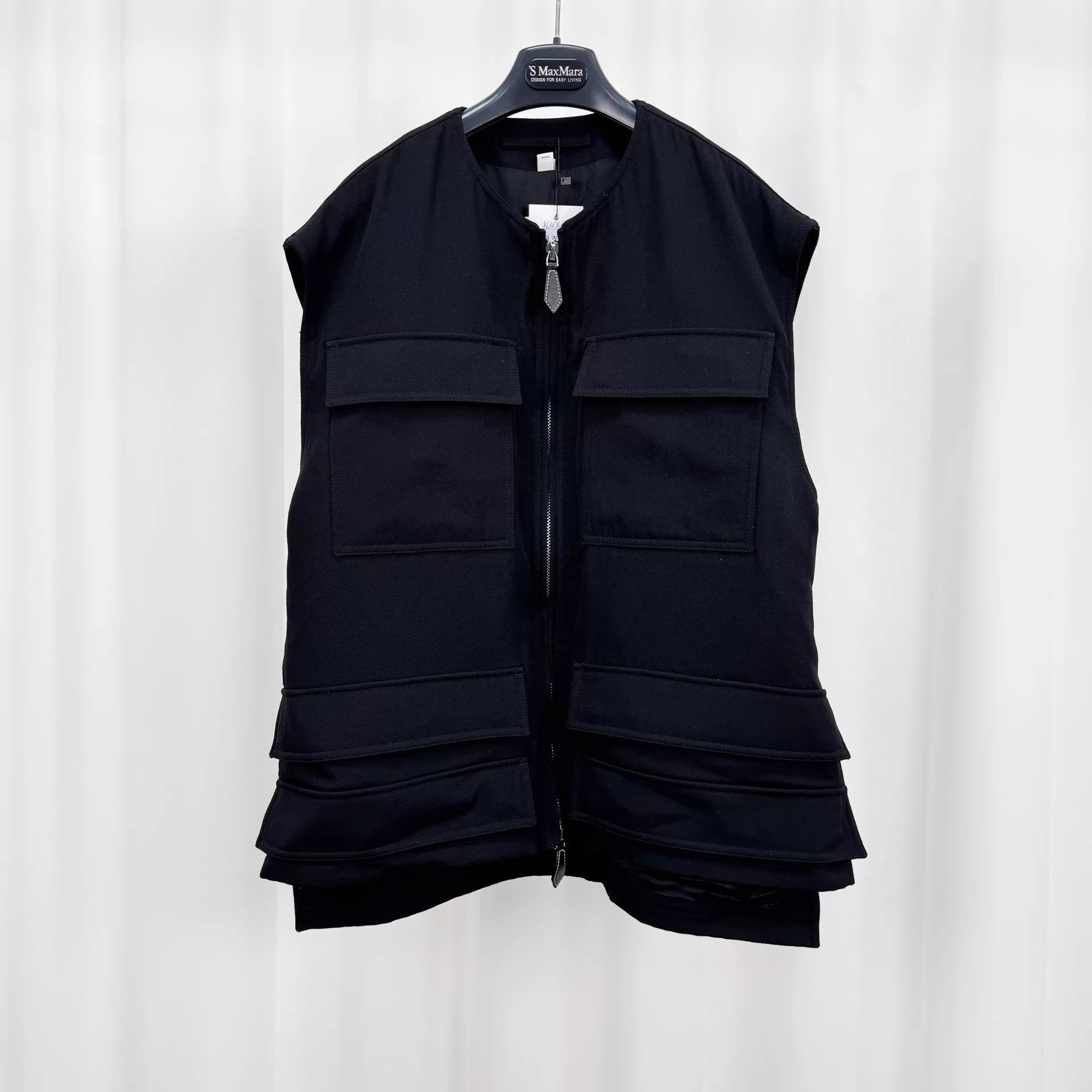 Burberry Burberry Black Multi-Pocket Wool Vest 50 99 New Size US M / EU 48-50 / 2 - 1 Thumbnail