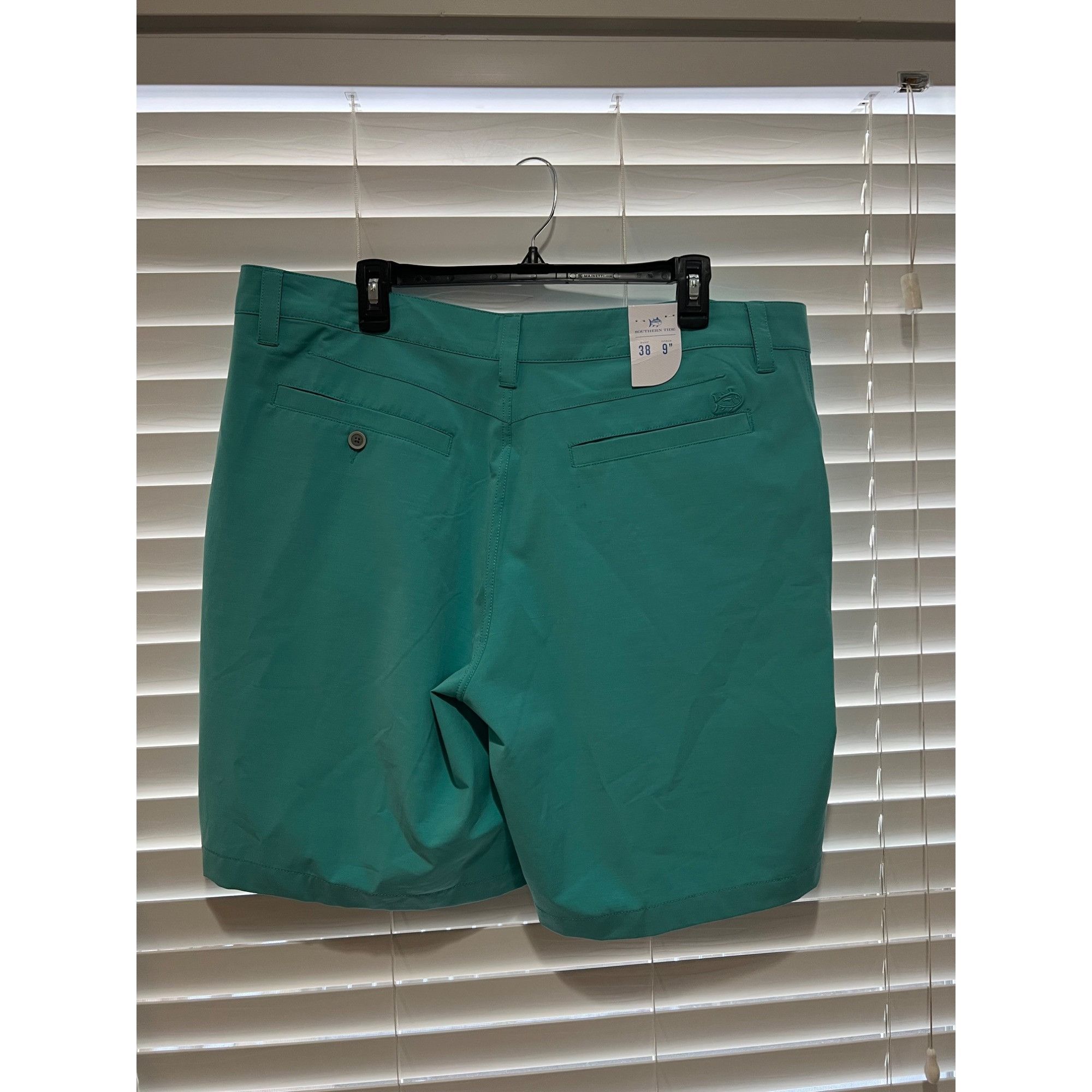 Southern Tide Southern Tide T3 Gulf 9" Performance Short - NWT - 38 Size US 40 / EU 56 - 3 Thumbnail