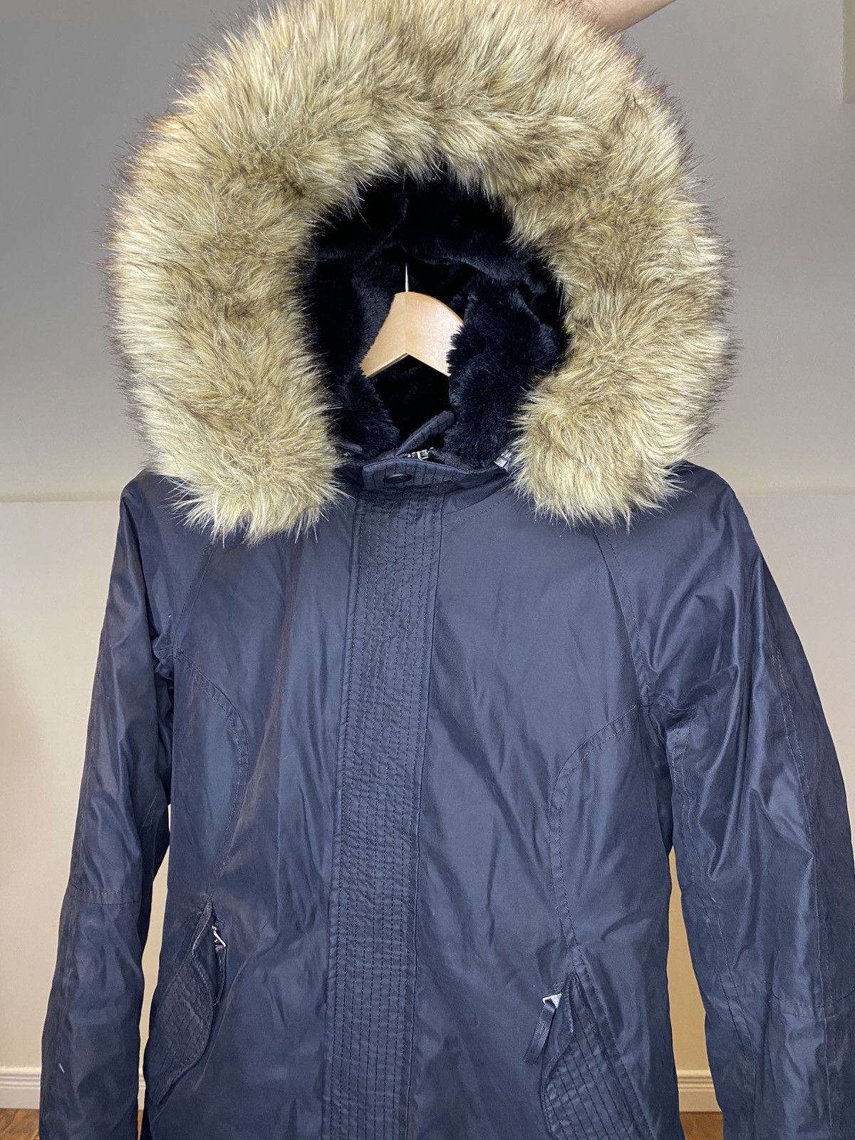 Aritzia Aritzia TNA Summit Parka Size XS / US 0-2 / IT 36-38 - 1 Thumbnail