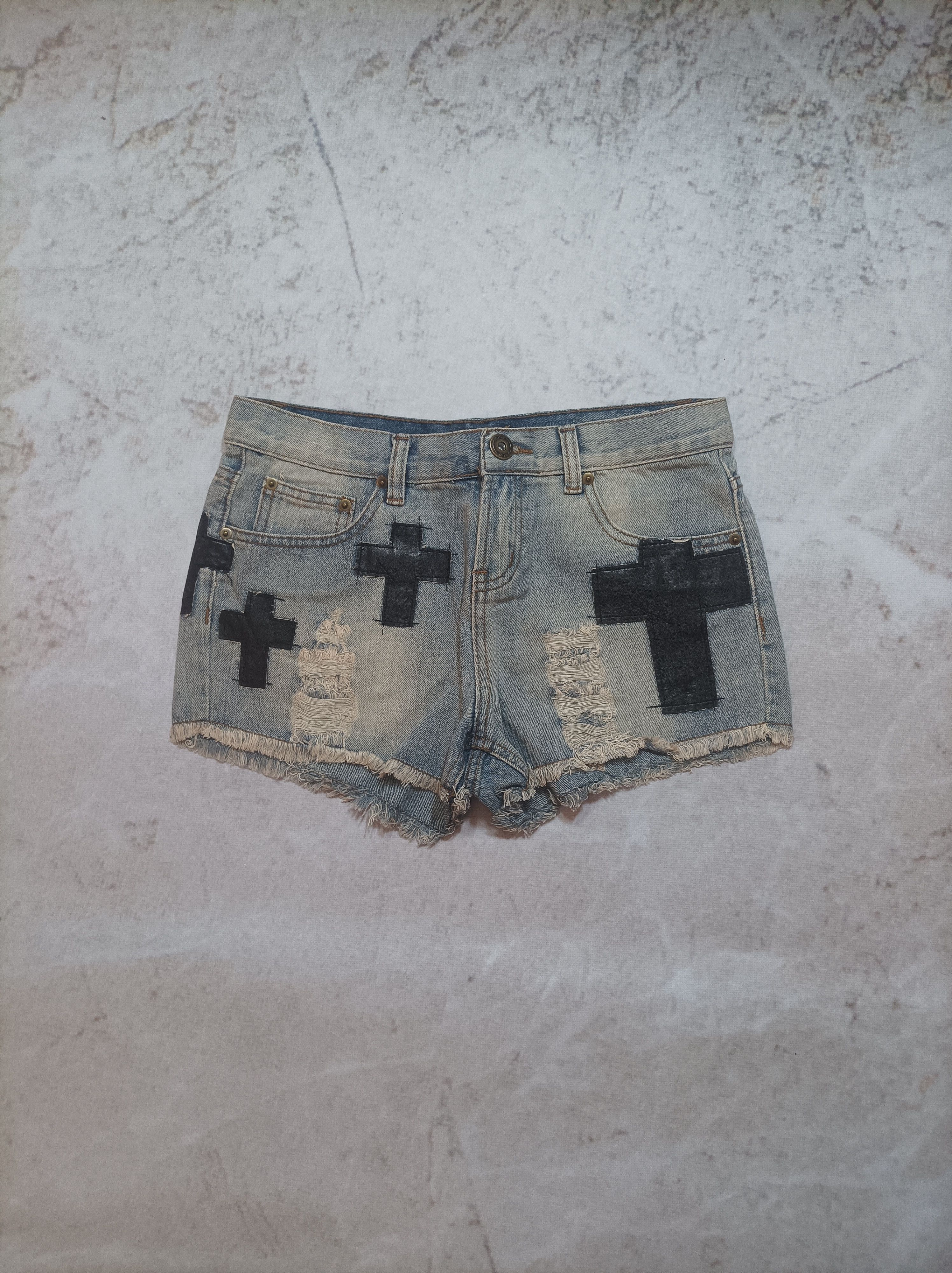 Japanese Brand × Vintage Vintage Y2K Distressed Shorts Japanese CHROME HEARTS style Size 26" / US 2 / IT 38 - 1 Thumbnail