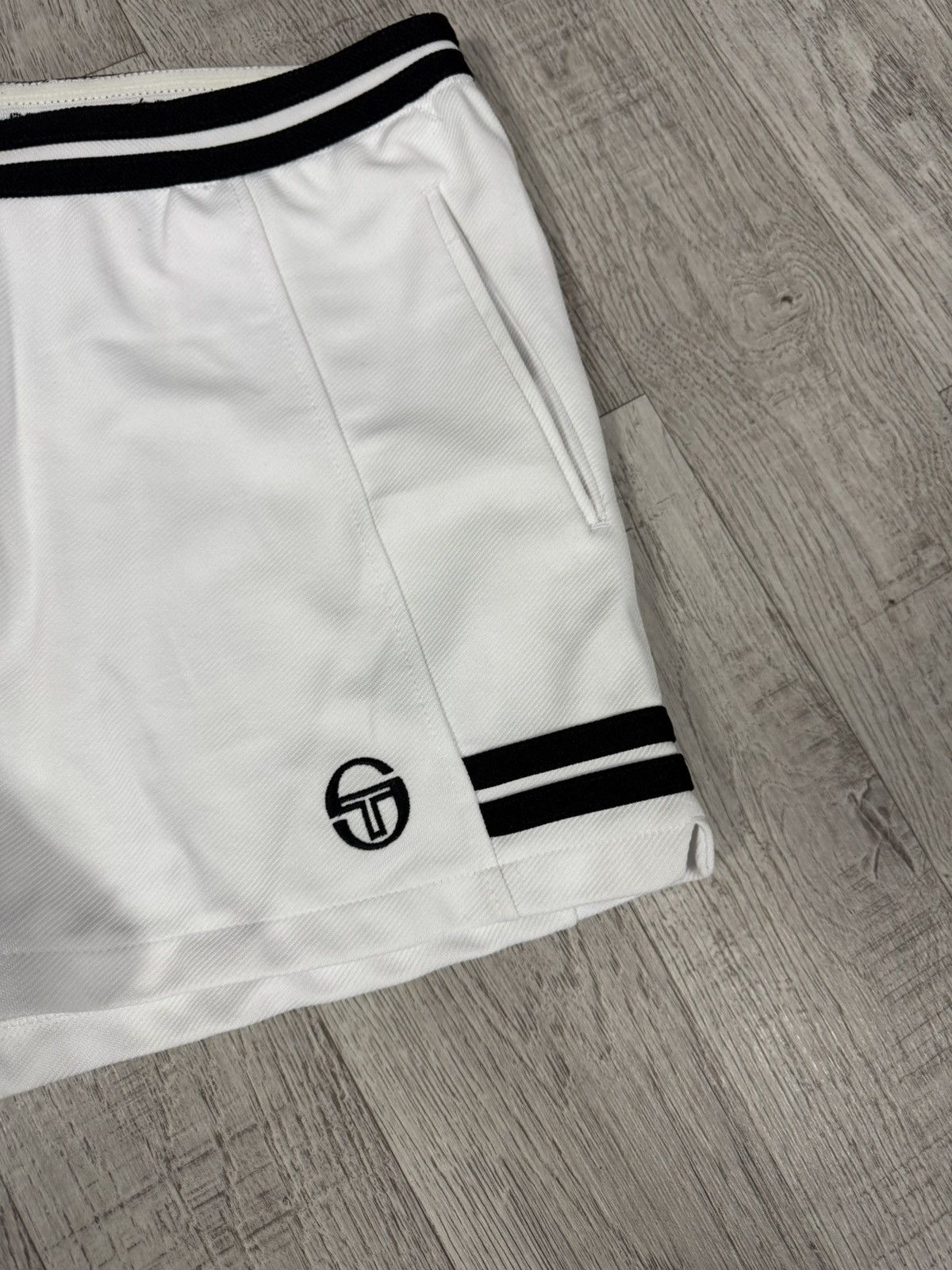 Sergio Tacchini Sergio Tacchini sportwear tennis shorts Size US 34 / EU 50 - 2 Thumbnail