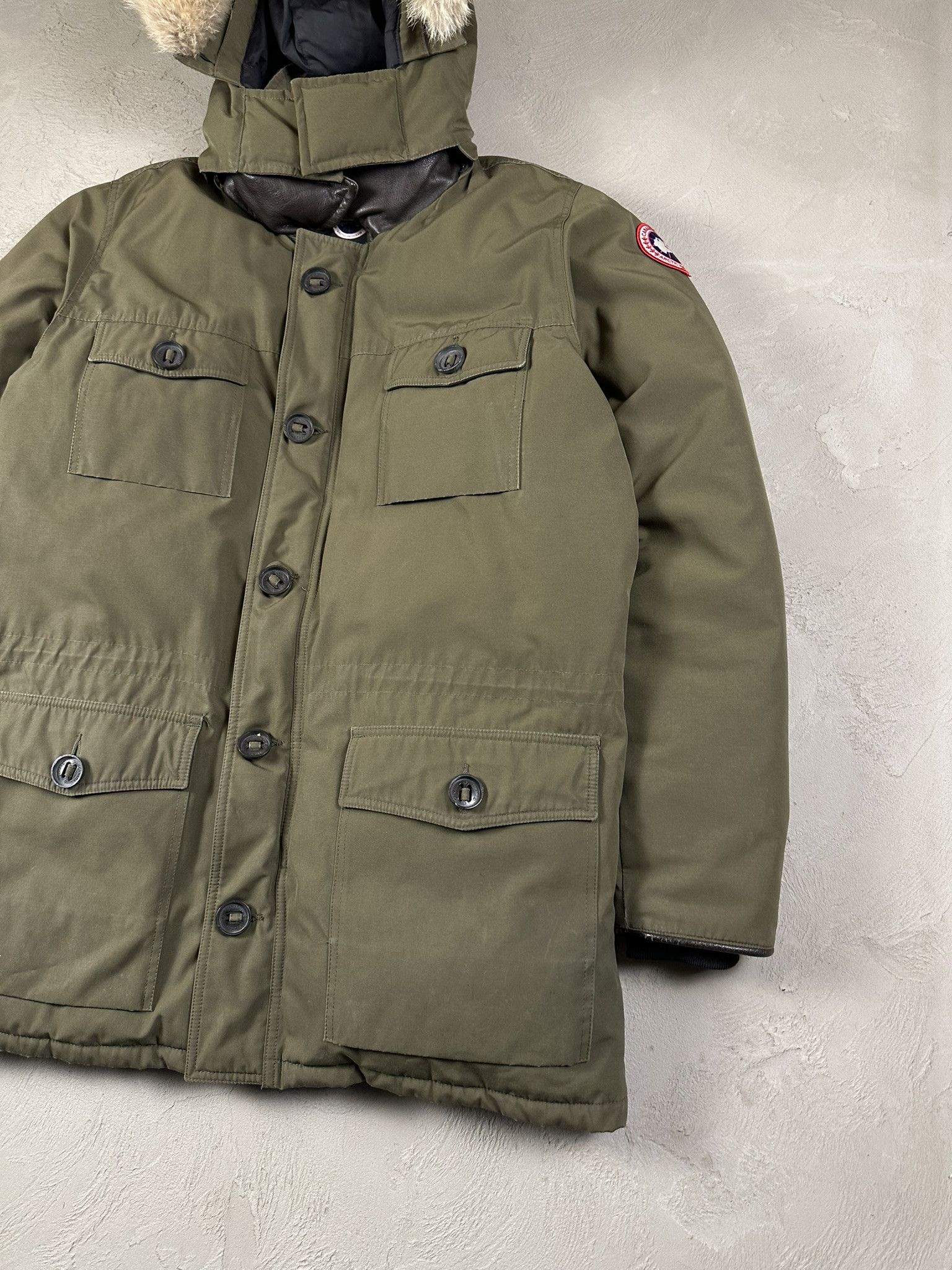 Canada Goose Canada Goose Baniff Fur Hood Military Down Winter Parka Size US XL / EU 56 / 4 - 4 Thumbnail
