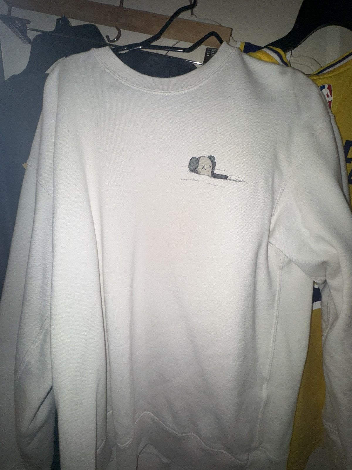 Kaws × Uniqlo Kaws Uniqlo Crewneck Size US L / EU 52-54 / 3 - 1 Thumbnail