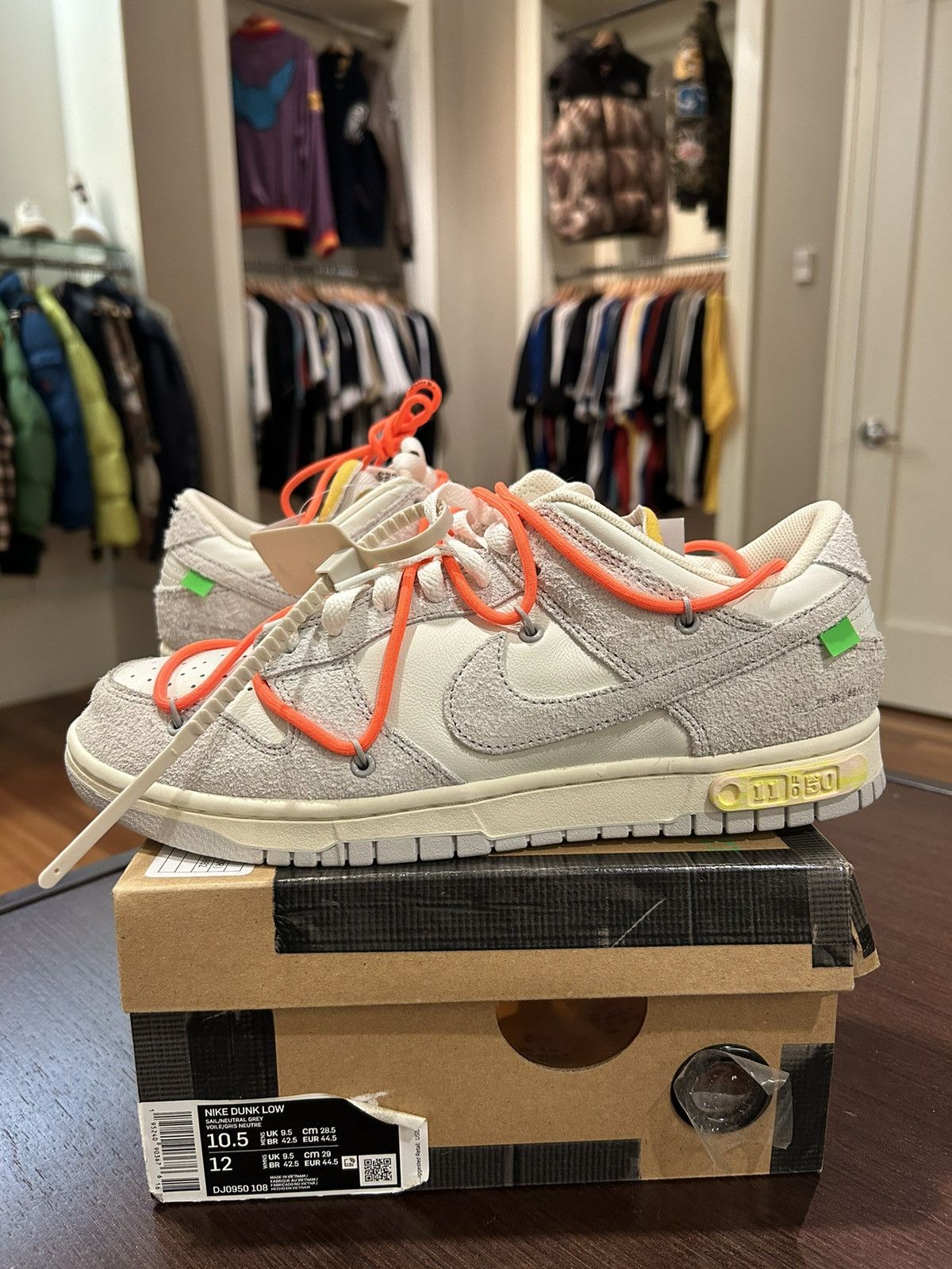 Nike × Off-White Nike Dunk Low Off-White Lot 11 Size US 10.5 / EU 43-44 - 1 Thumbnail
