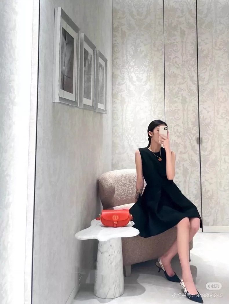 Dior Elegant Black Dior Dress with CutOut Design-2506 Size XS / US 0-2 / IT 36-38 - 8 Thumbnail