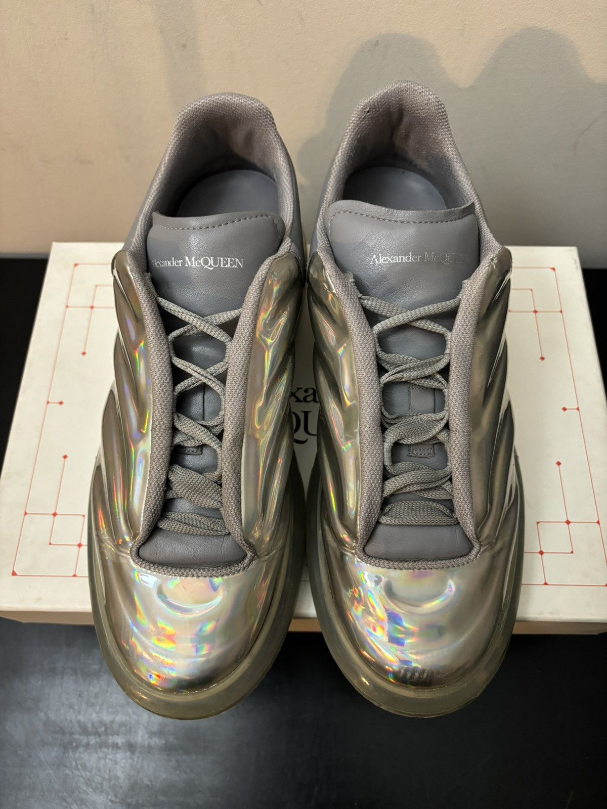 Alexander McQueen Alexander McQueen Oversized Gloss Sneakers Silver Clear Sole Size US 11 / EU 44 - 2 Thumbnail